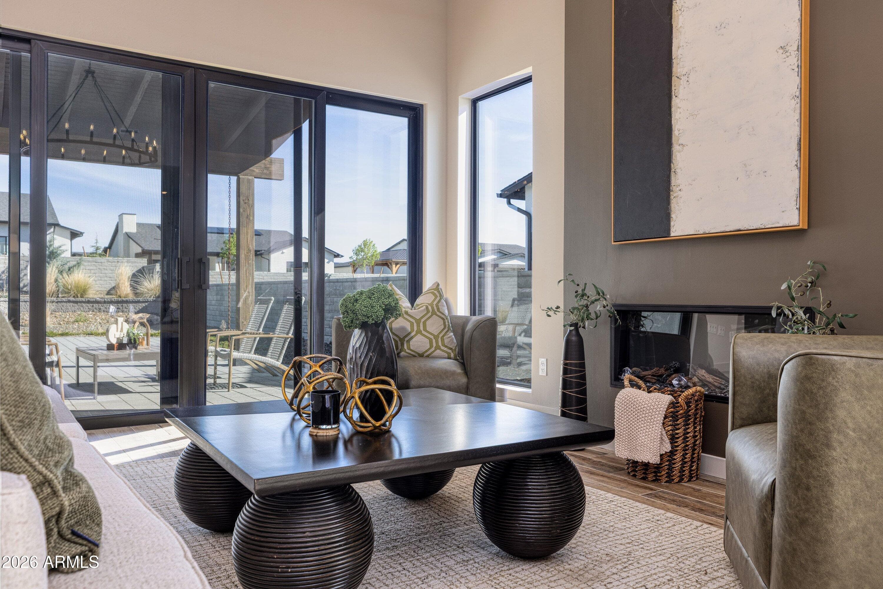 5083 N JEFFERS AVE - See more photos