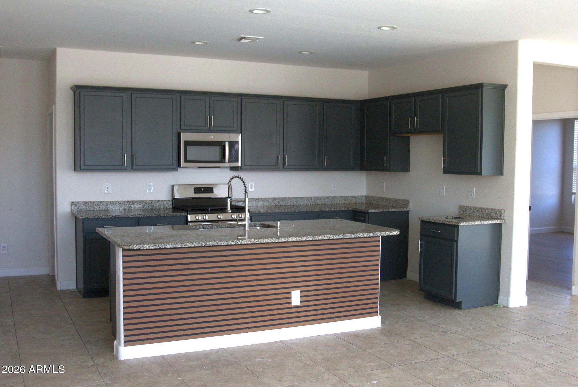 19081 N PICCOLO DR - Photo 3