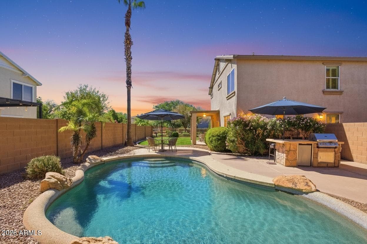 2545 E Harrison Ct — photo 2