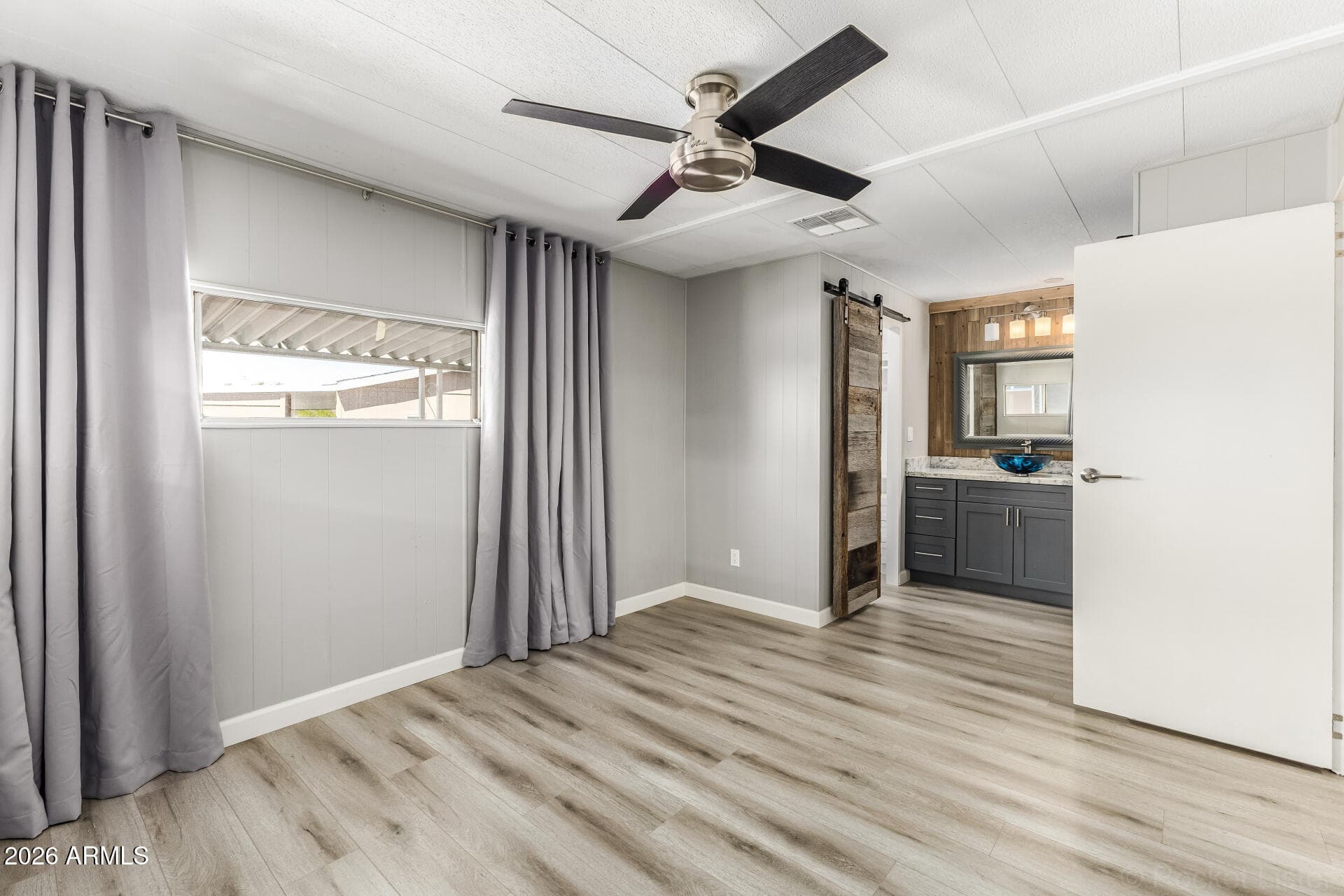 2727 E UNIVERSITY DR - Photo 4