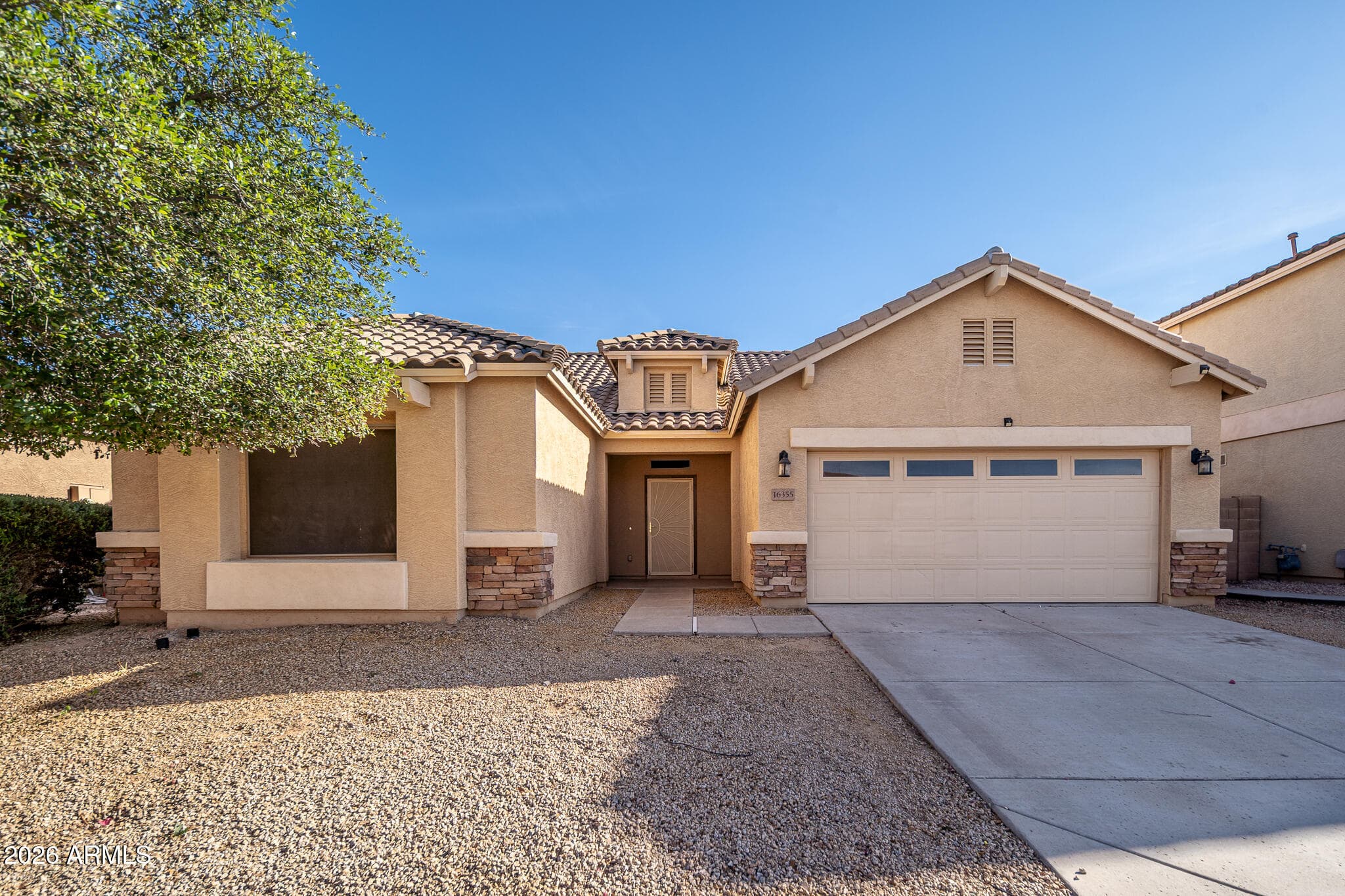 16355 W Canterbury Dr — photo 1