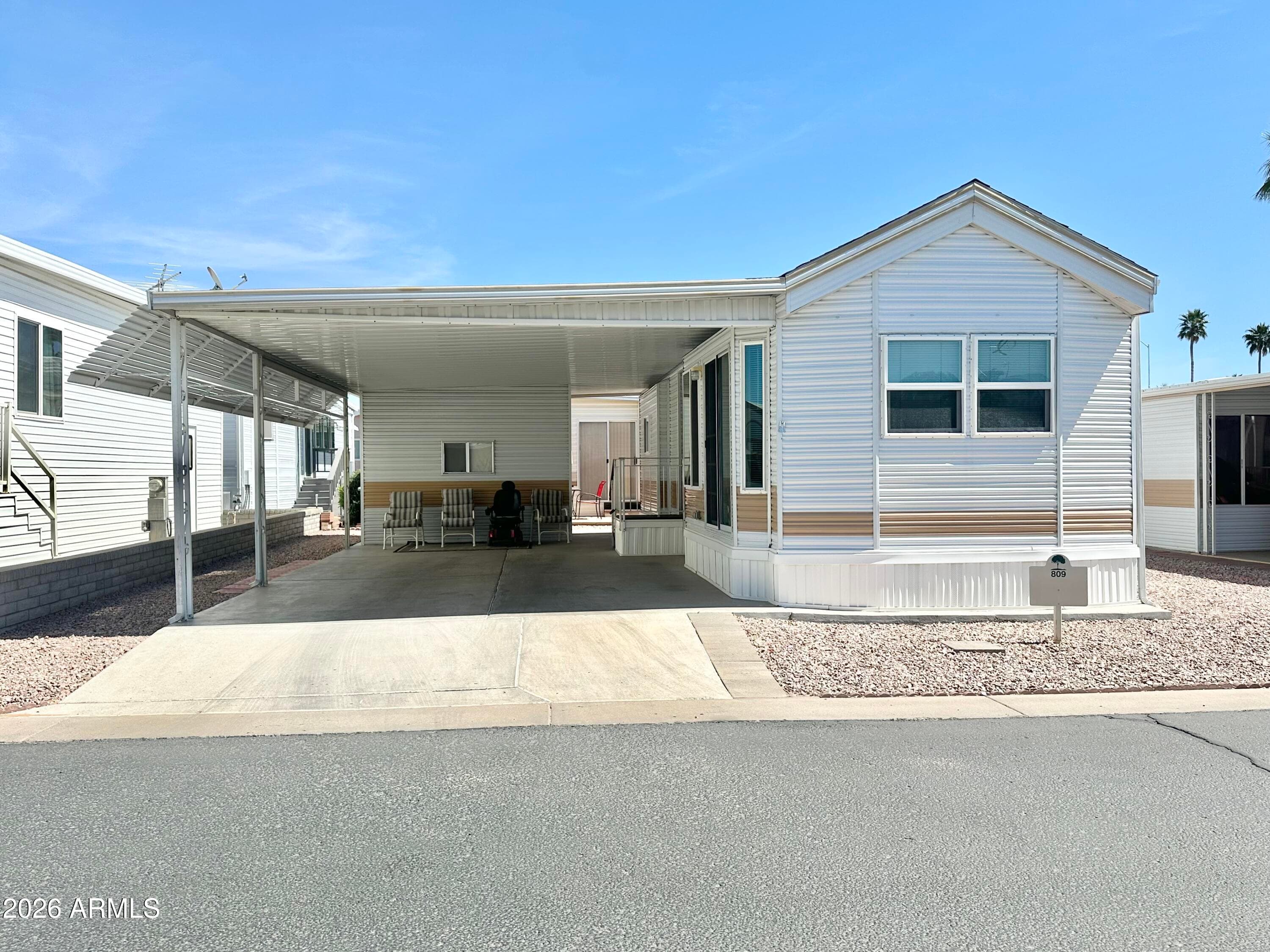 111 S Greenfield Rd 809 — photo 2