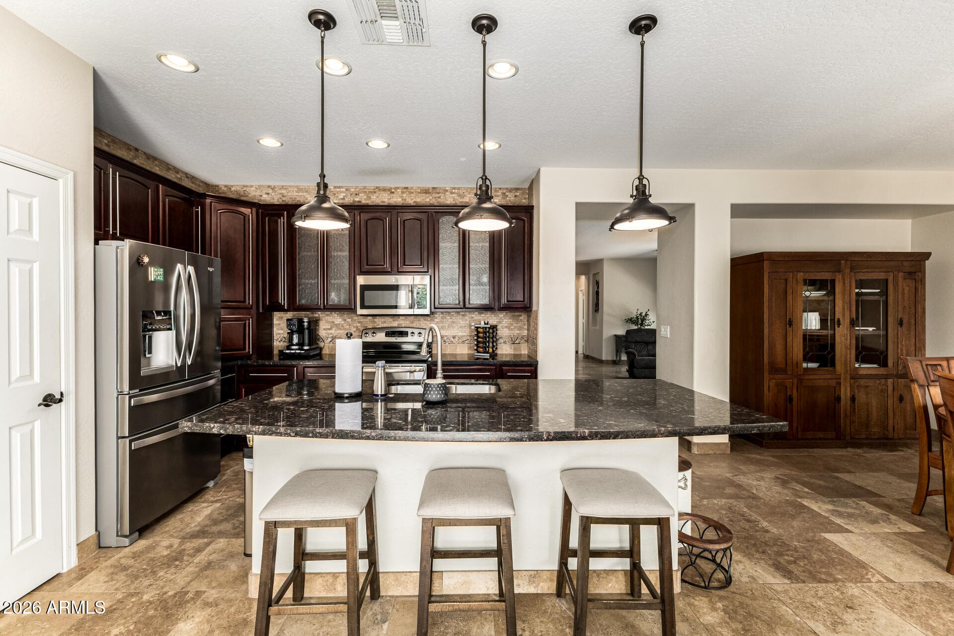 2517 W Morse Dr — photo 1