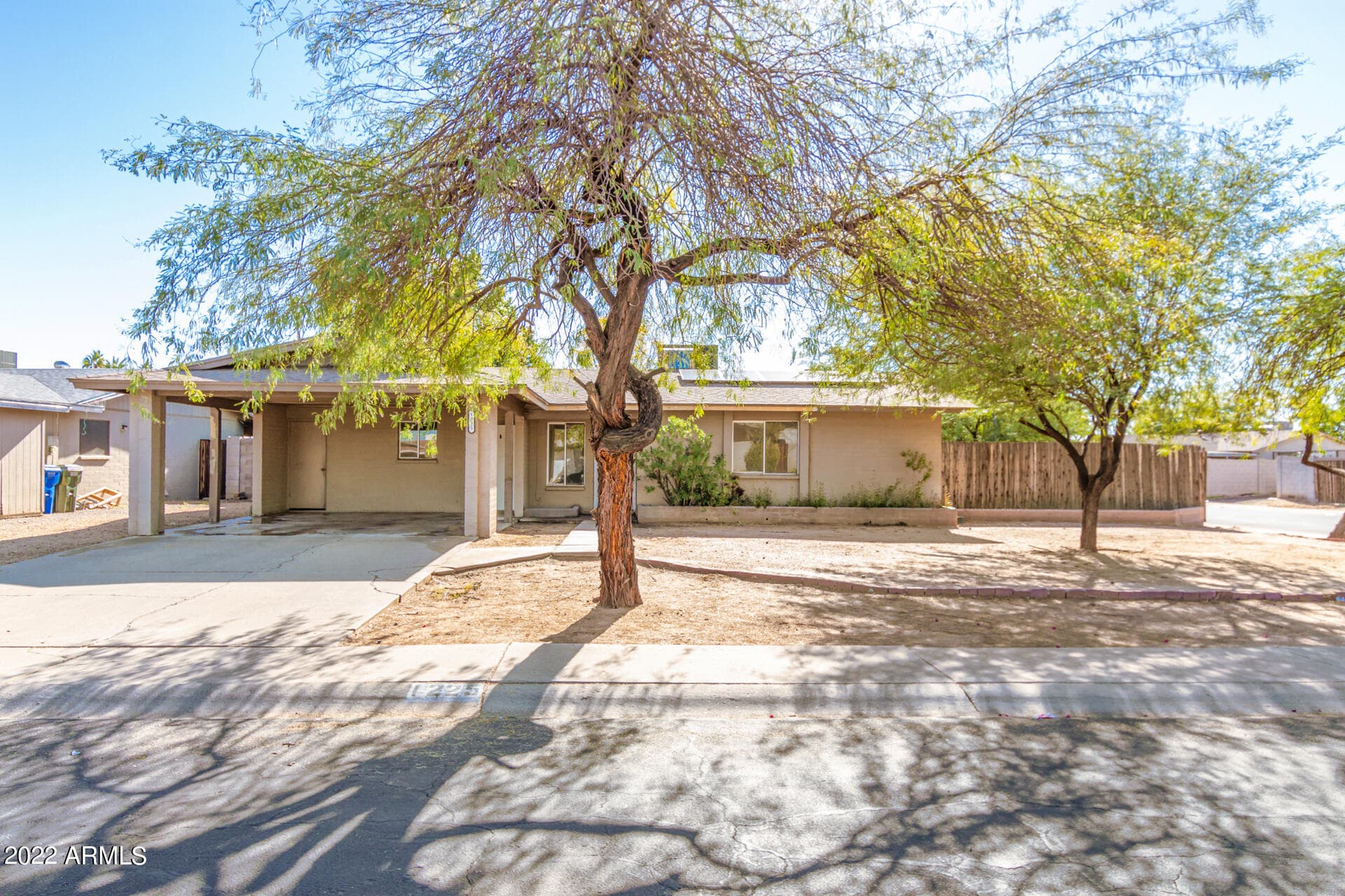 1225 W Halstead Dr — photo 1