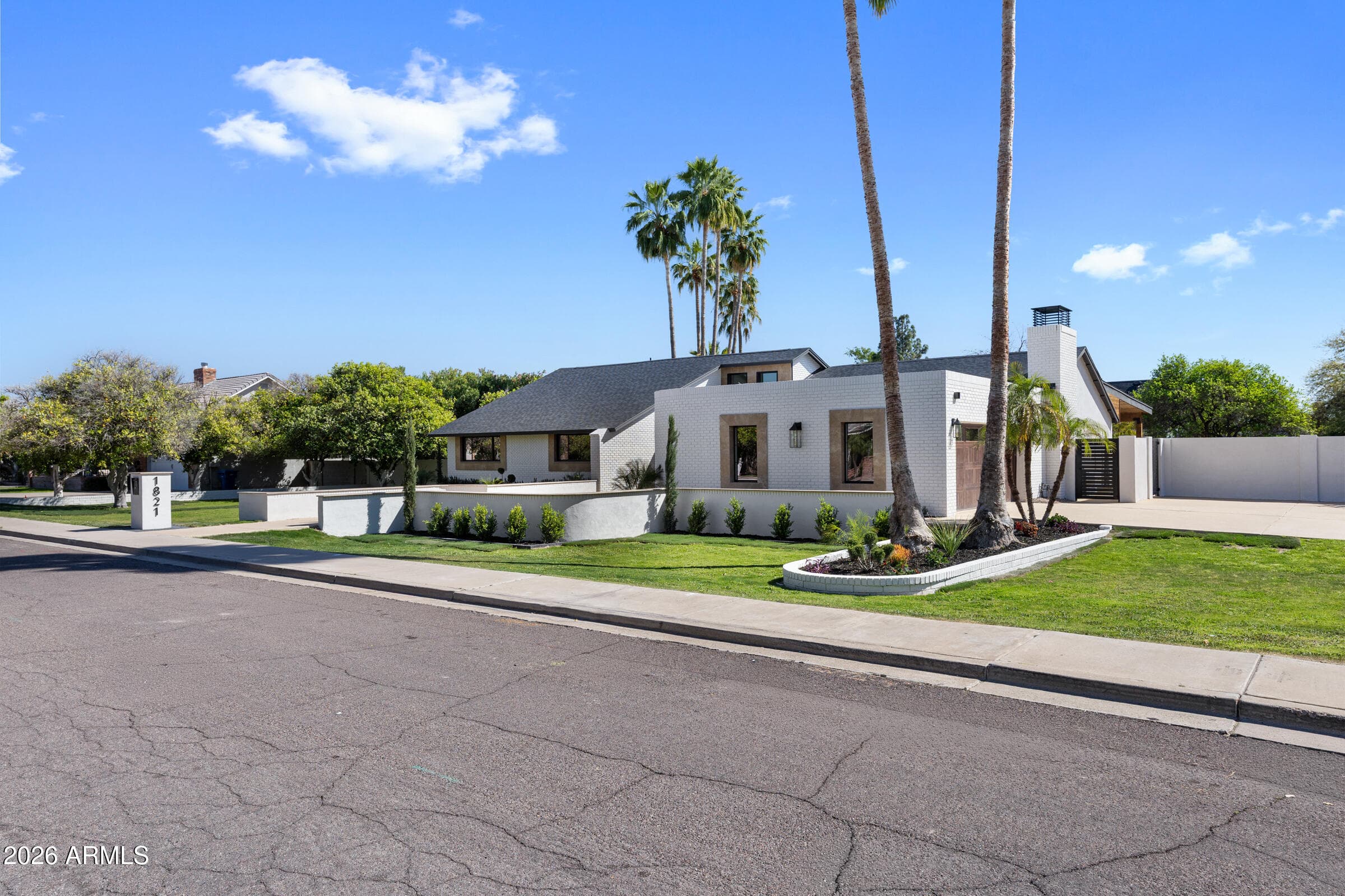 1821 E LYNWOOD ST - See more photos