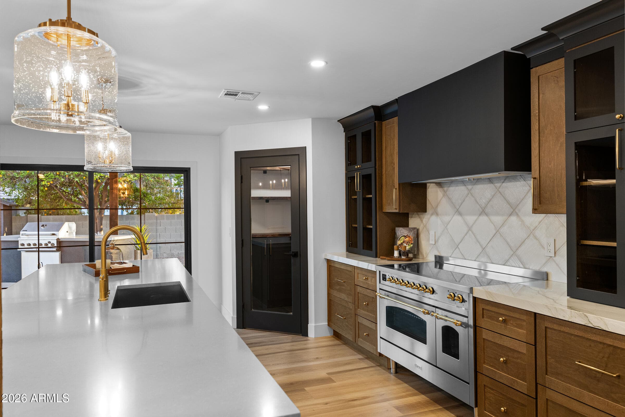 1821 E LYNWOOD ST - Photo 3