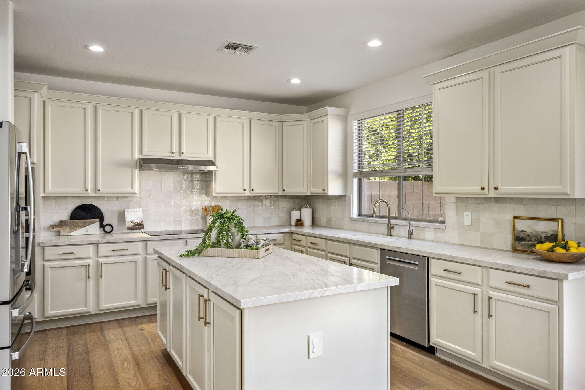 3756 E Donald Dr — photo 2