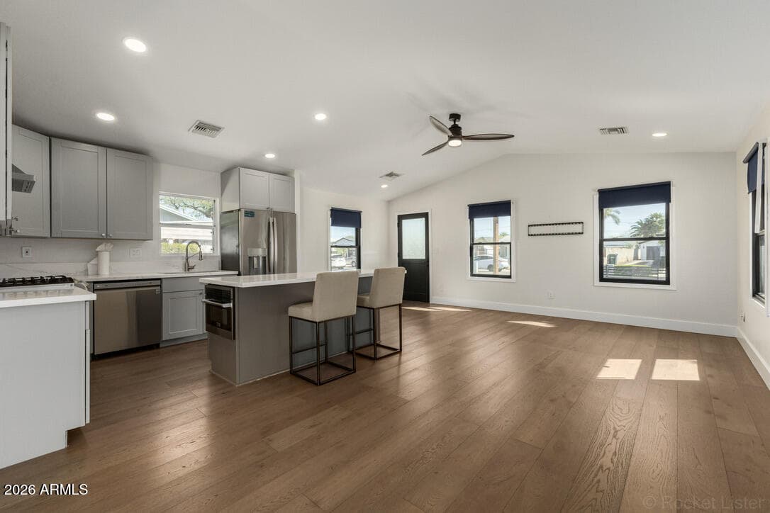2316 N Mitchell St — photo 1