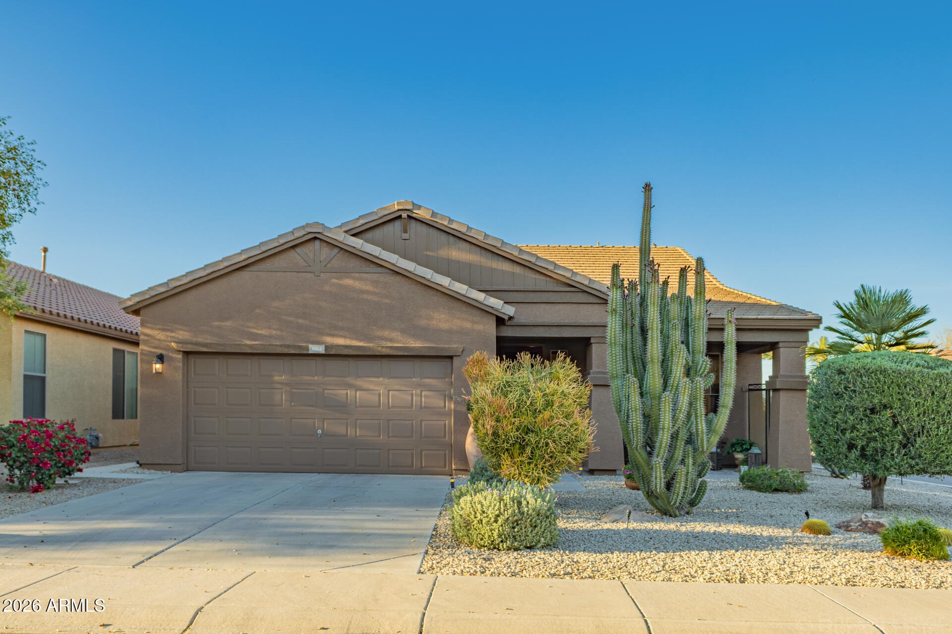 1064 W Desert Glen Dr — photo 1