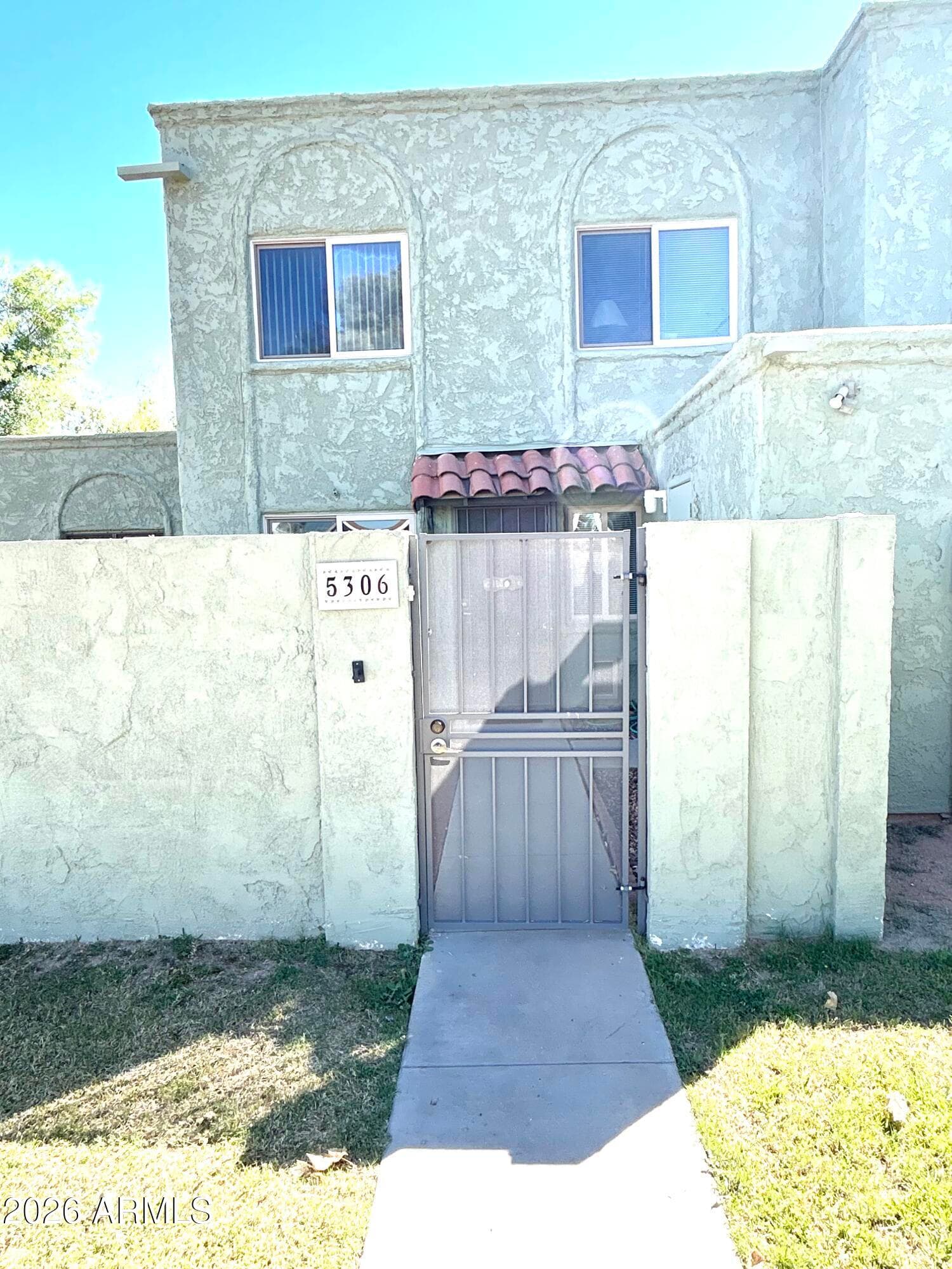 5306 W Sheena Dr — photo 2