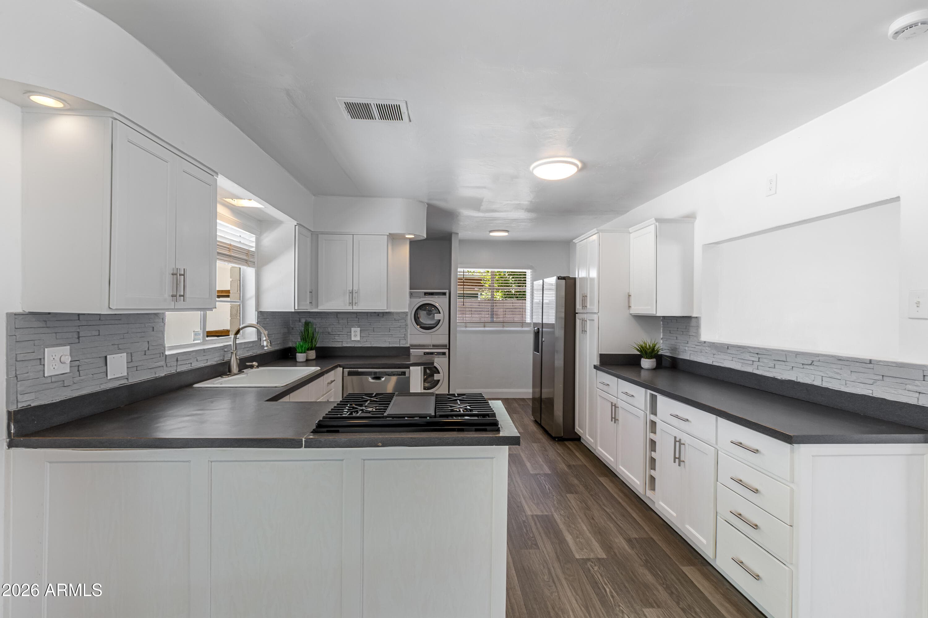 1807 E San Miguel Ave — photo 2