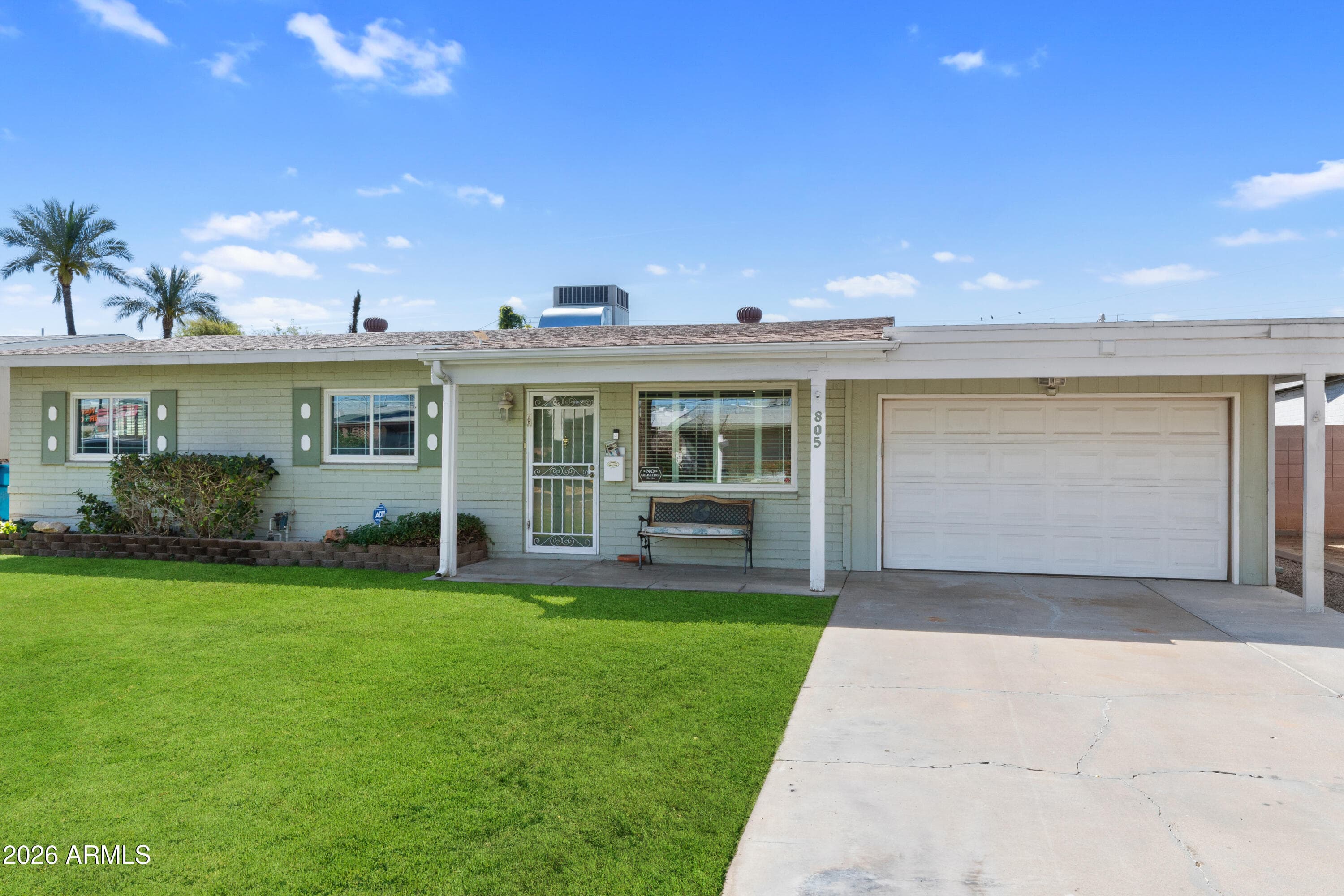 805 W Amelia Ave — photo 1