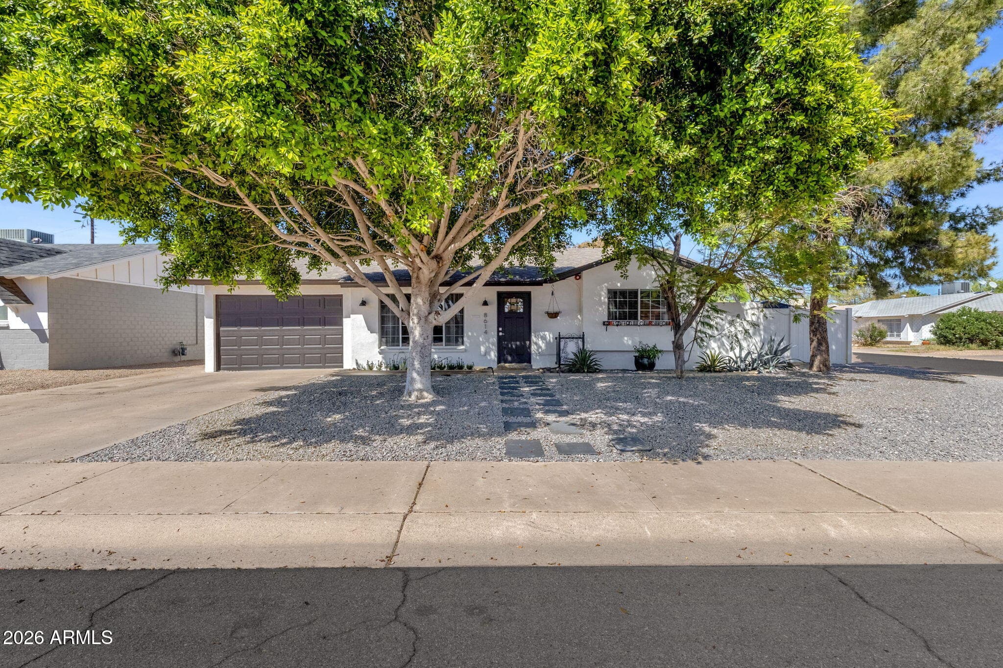 8614 E Sheridan St — photo 1