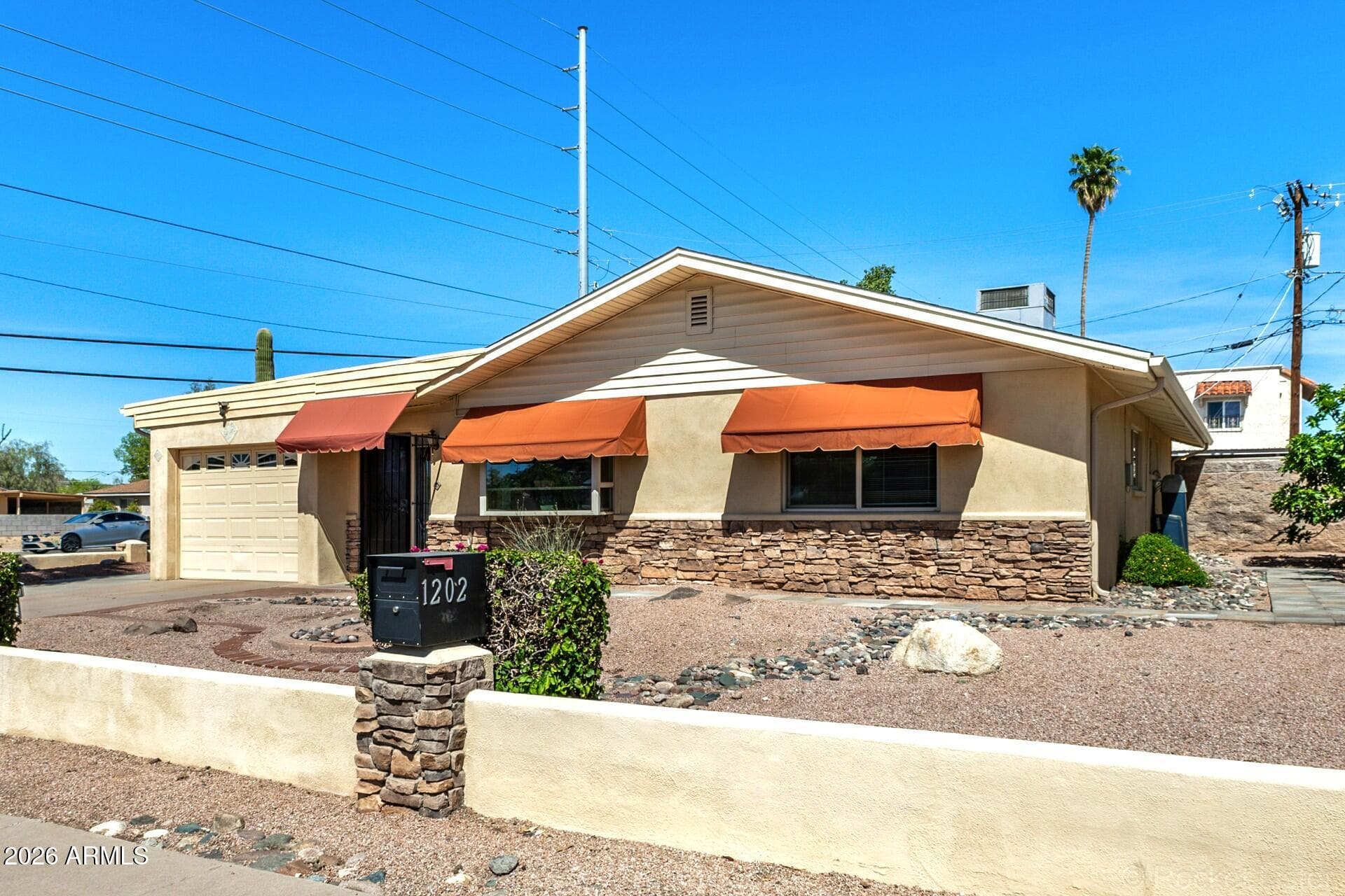 1202 E Alice Ave — photo 2
