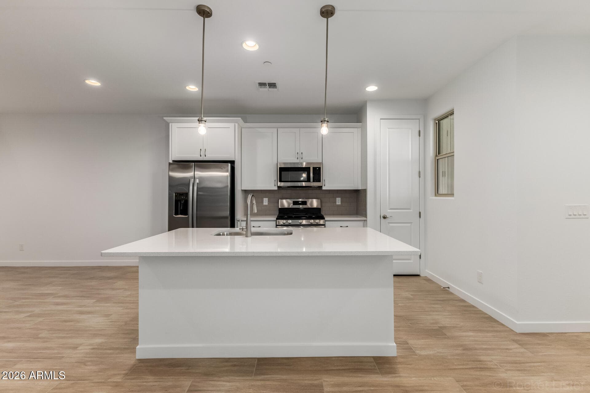 20638 W Thomas Rd — photo 2