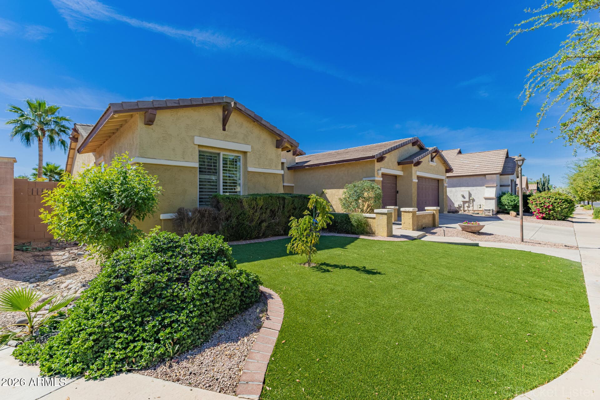 2225 E San Carlos Pl — photo 2