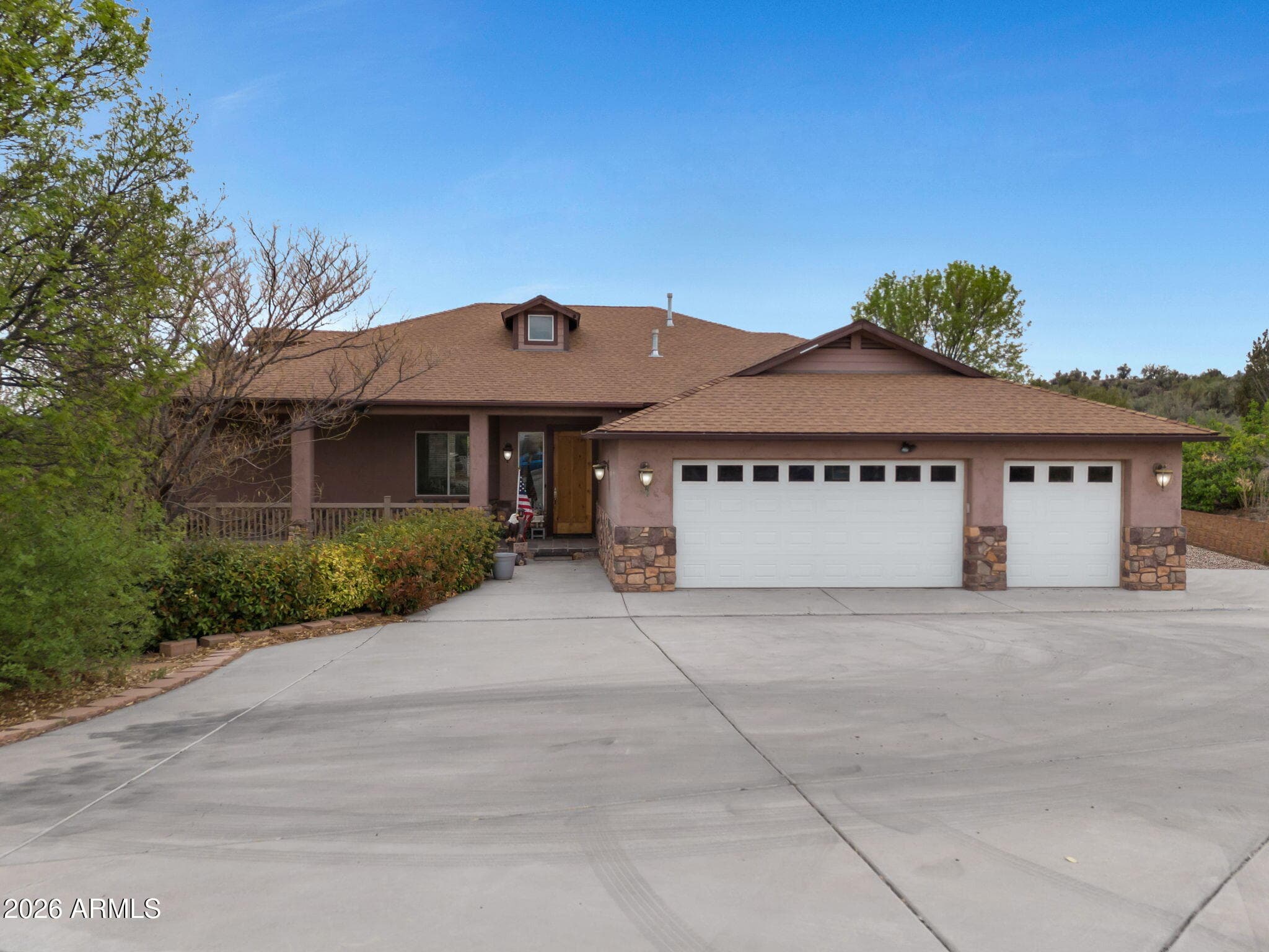 2647 E Lobo Circle — photo 1