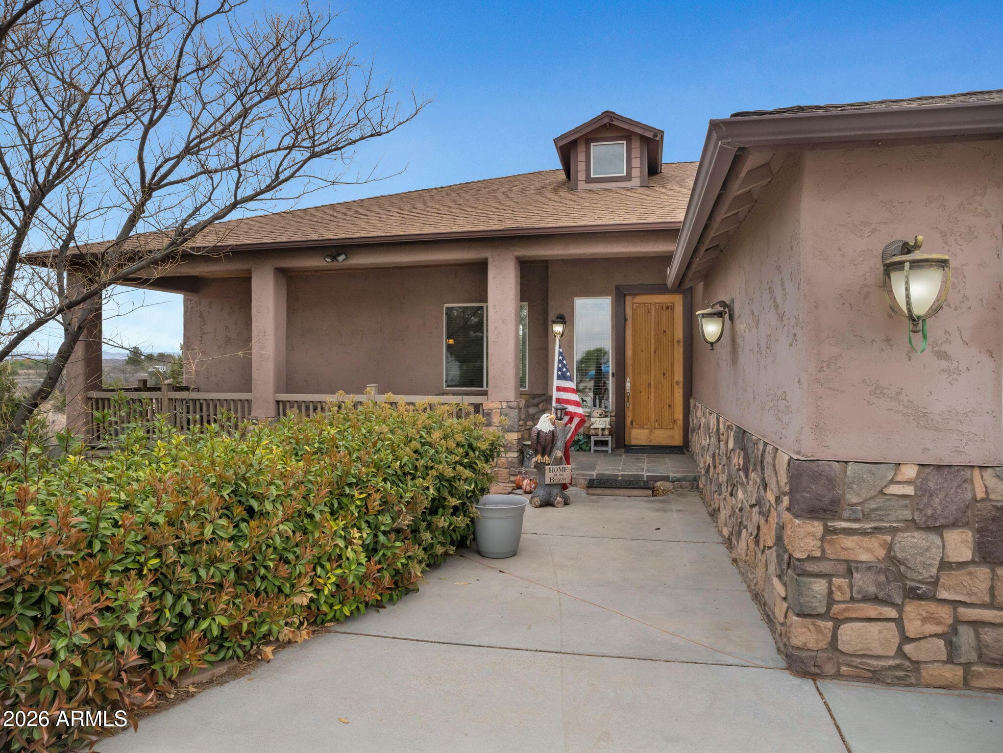 2647 E Lobo Circle — photo 2