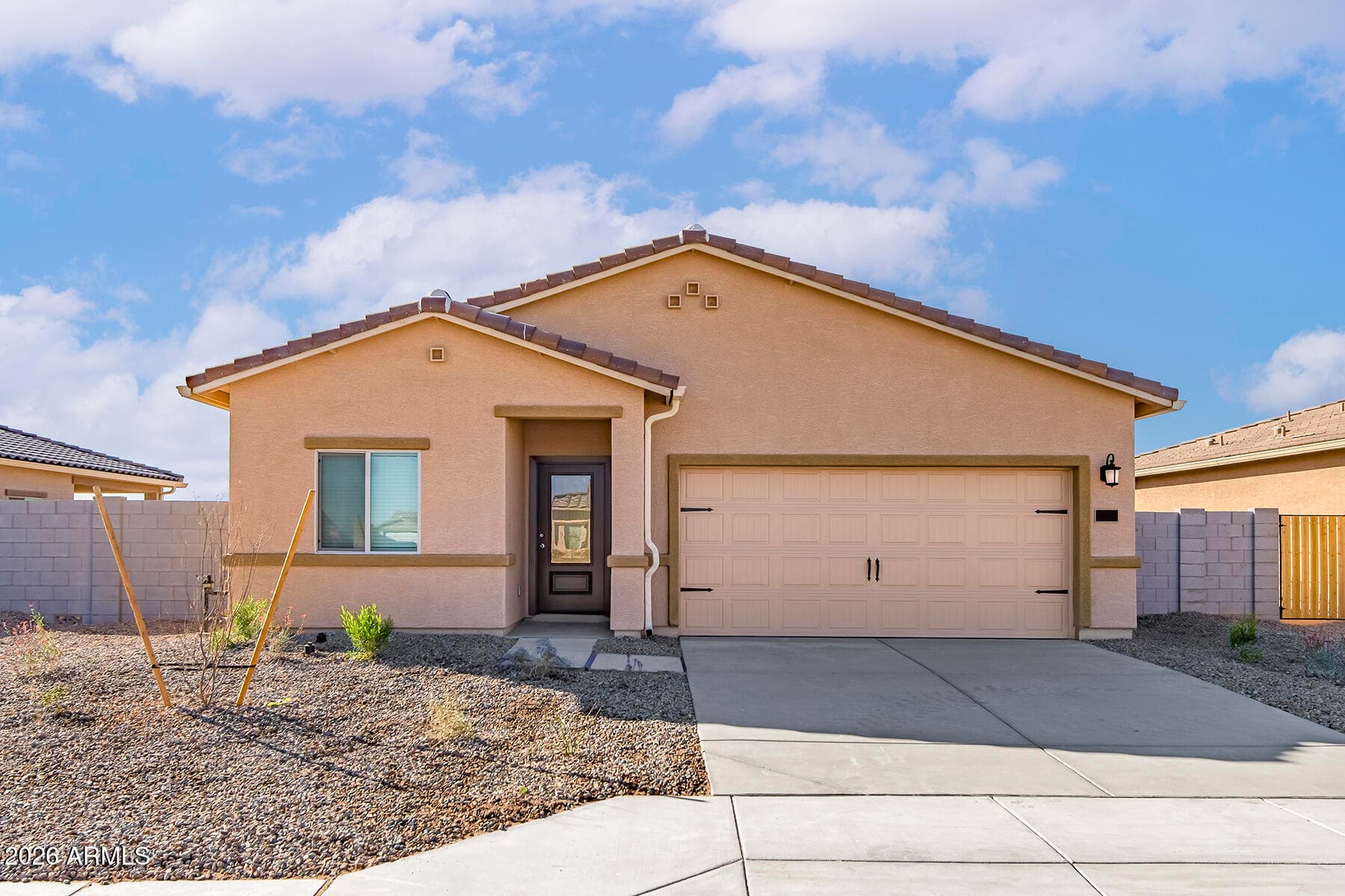 658 W Pintail Dr — photo 1