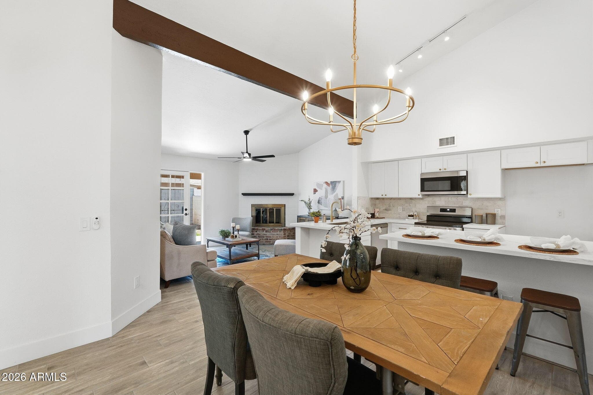 6813 W Eva St — photo 1
