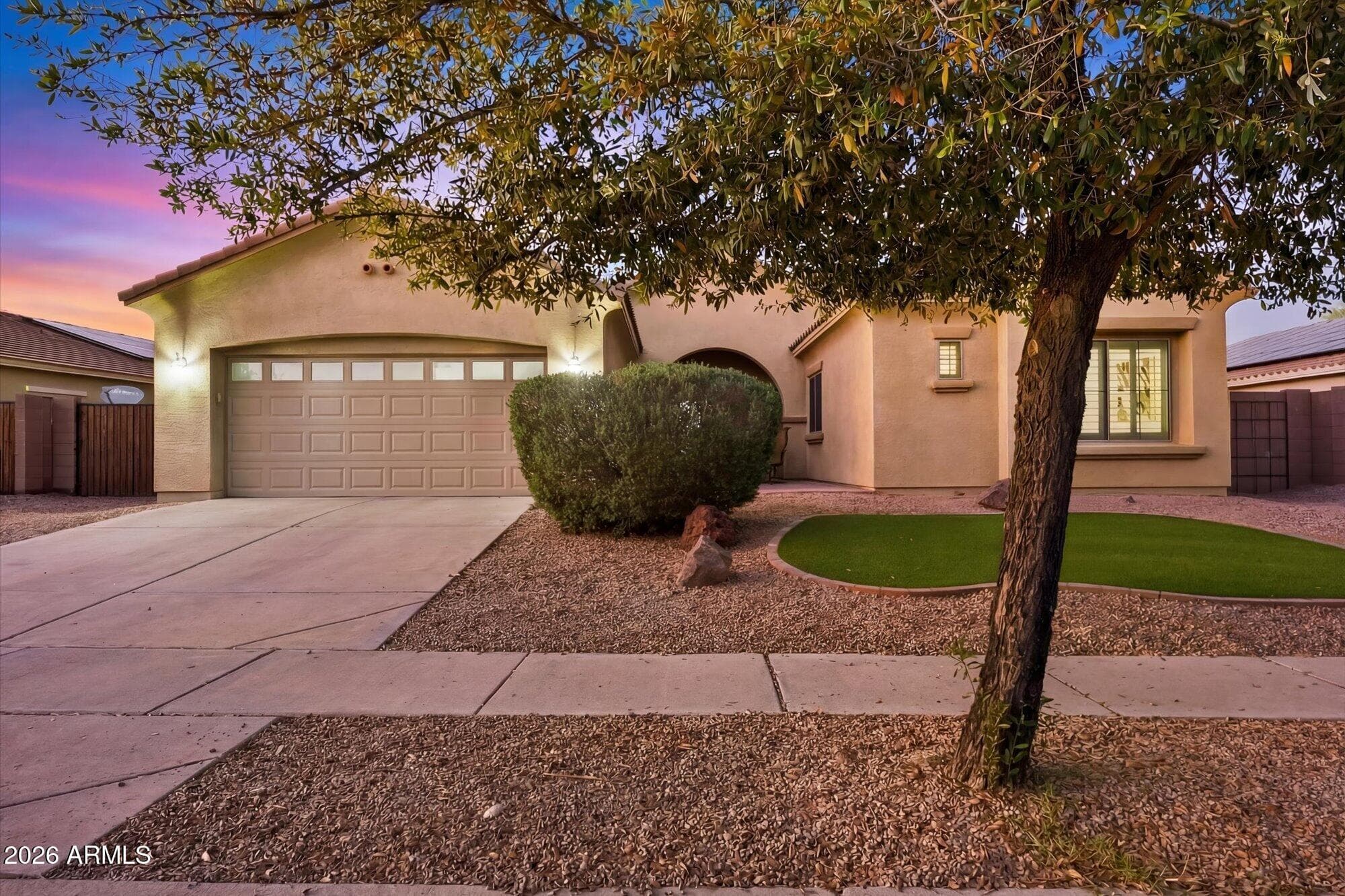 2984 E Coconino Dr — photo 2