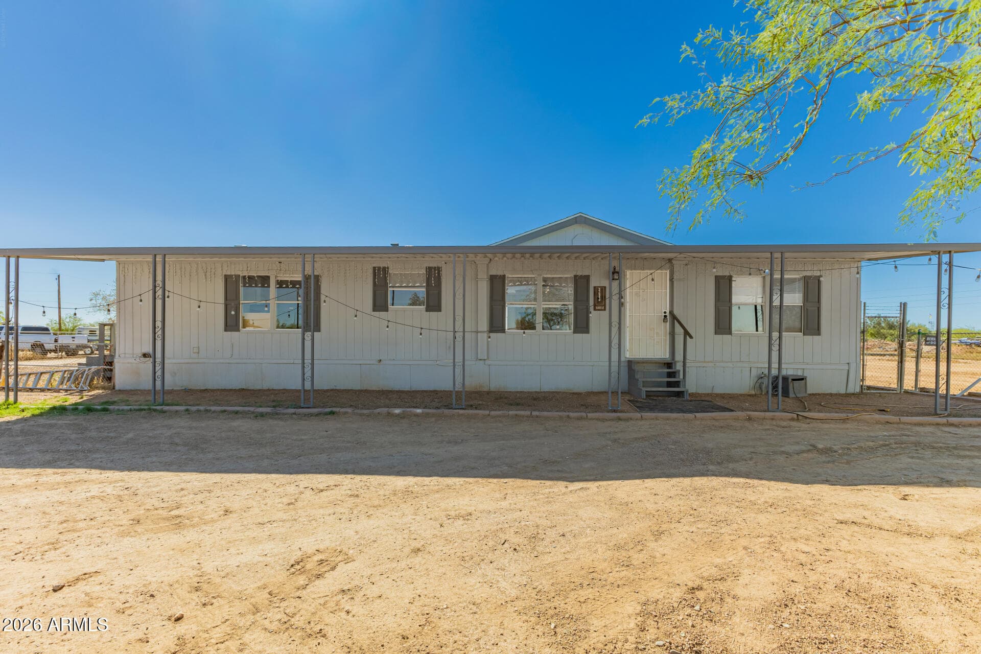 32890 N Karen Ln — photo 1