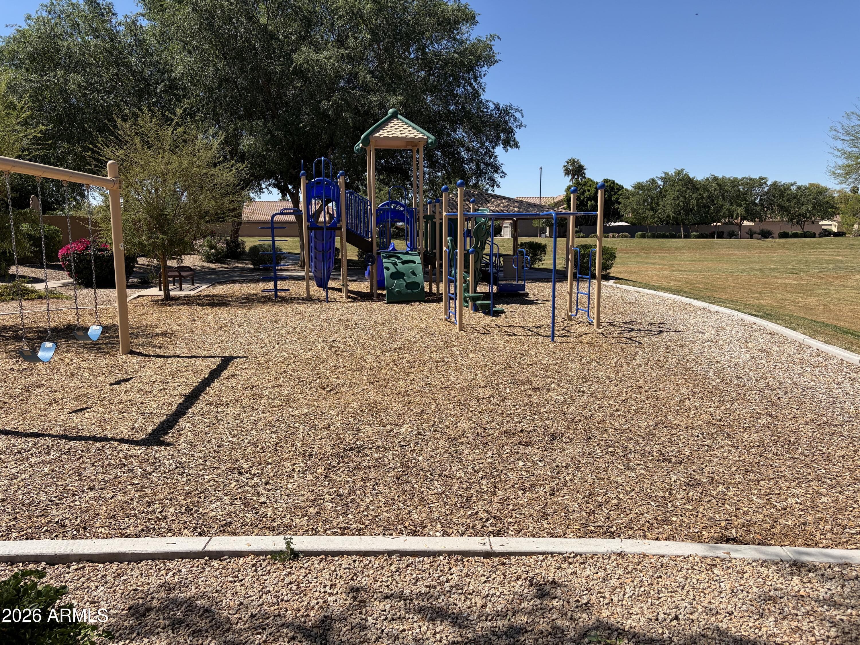 289 E Horseshoe Ave — photo 38