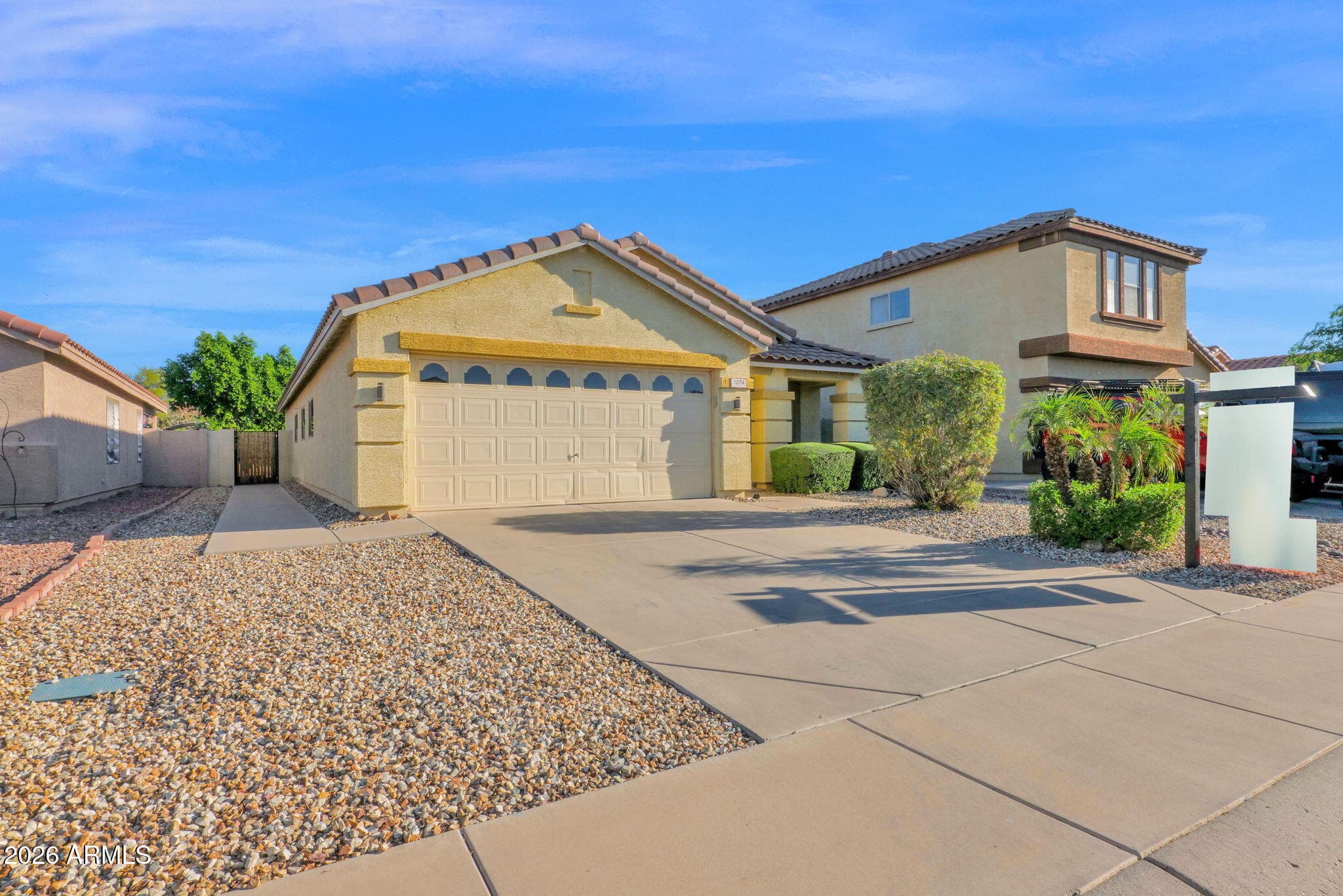 1074 E Arabian Dr — photo 1