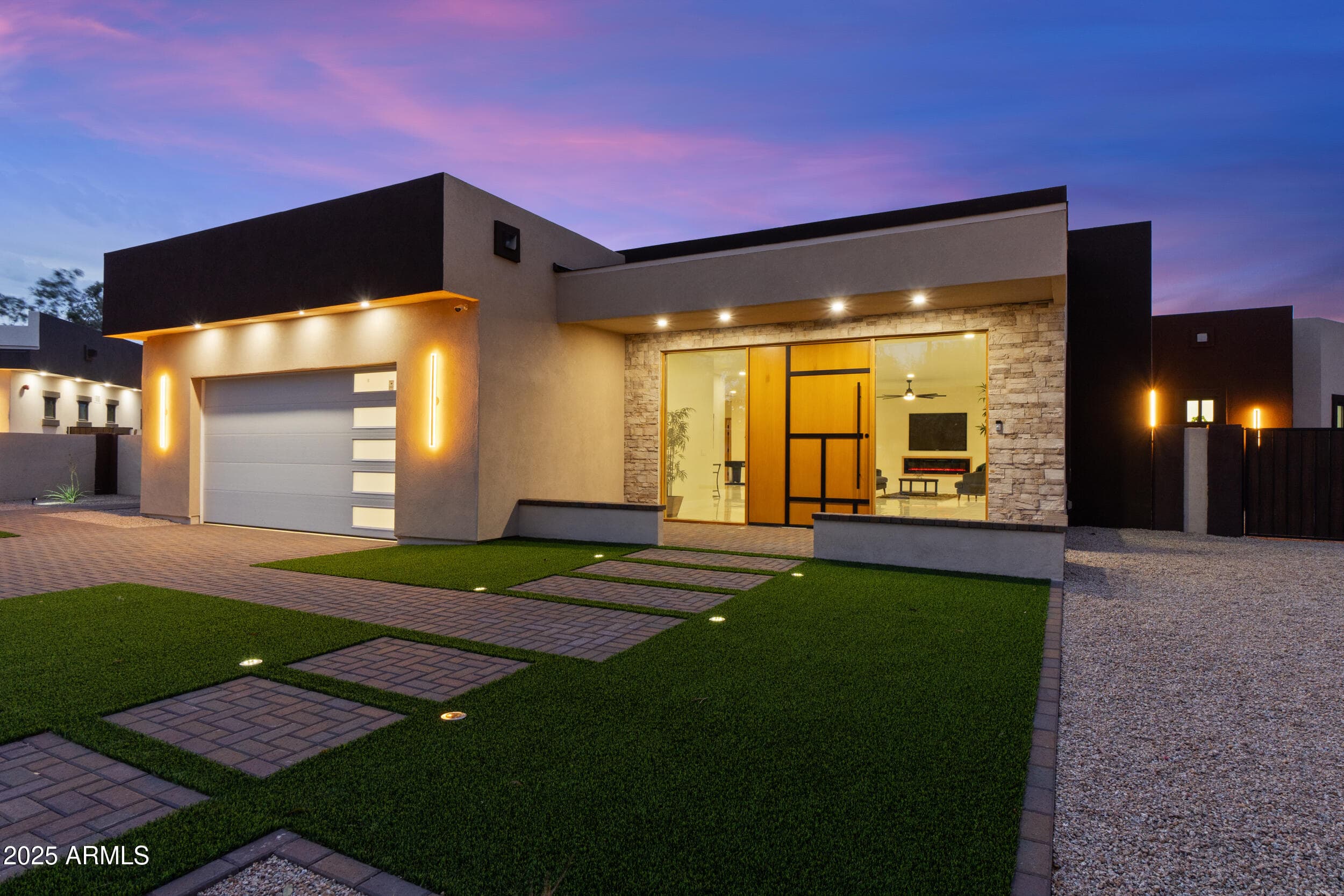 5923 E North Ln — photo 2