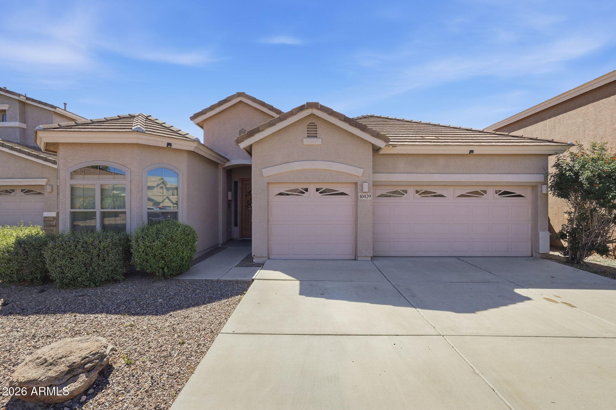 10429 W Sands Dr — photo 1