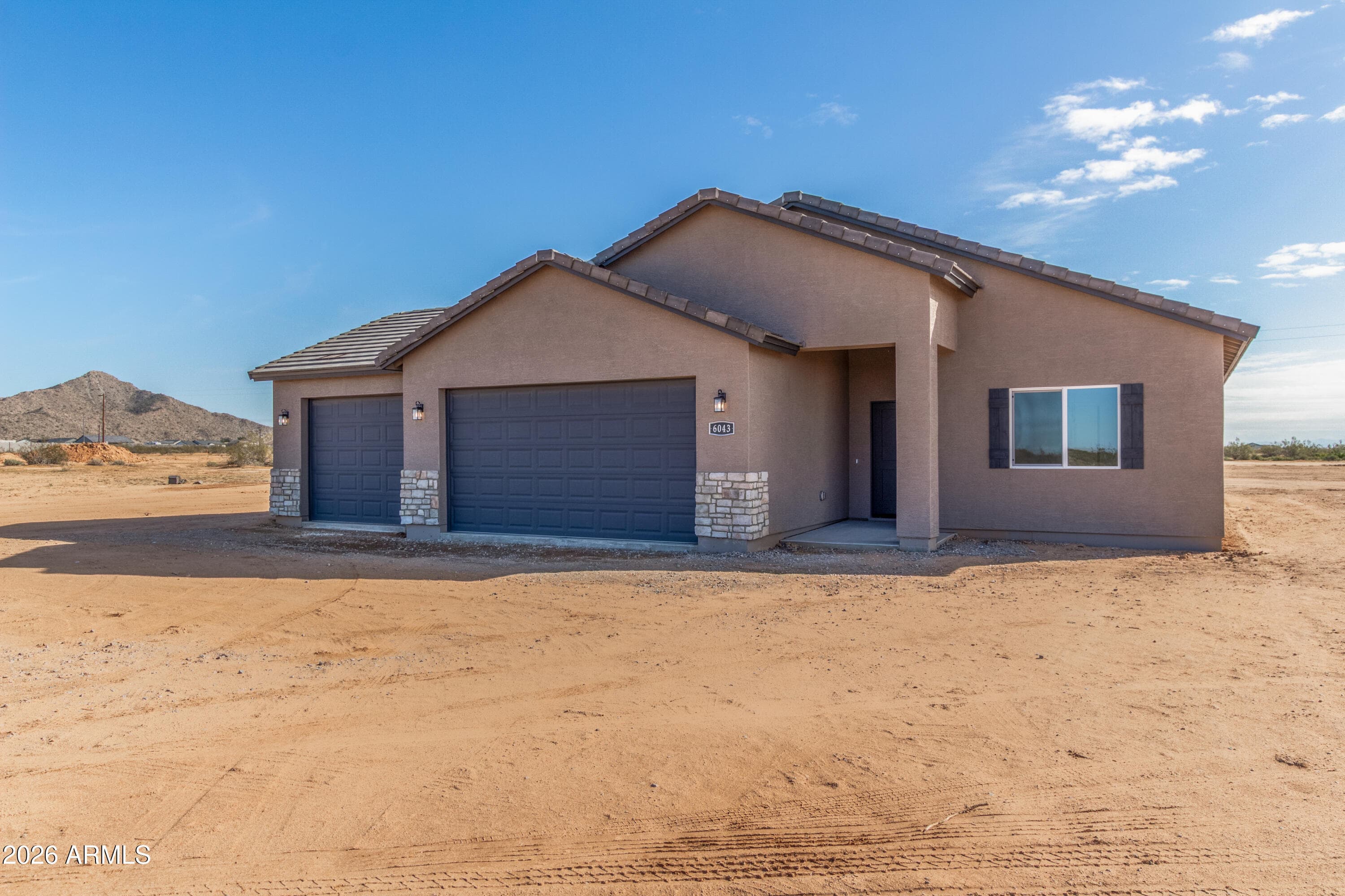 6043 N Jessie Rd — photo 1