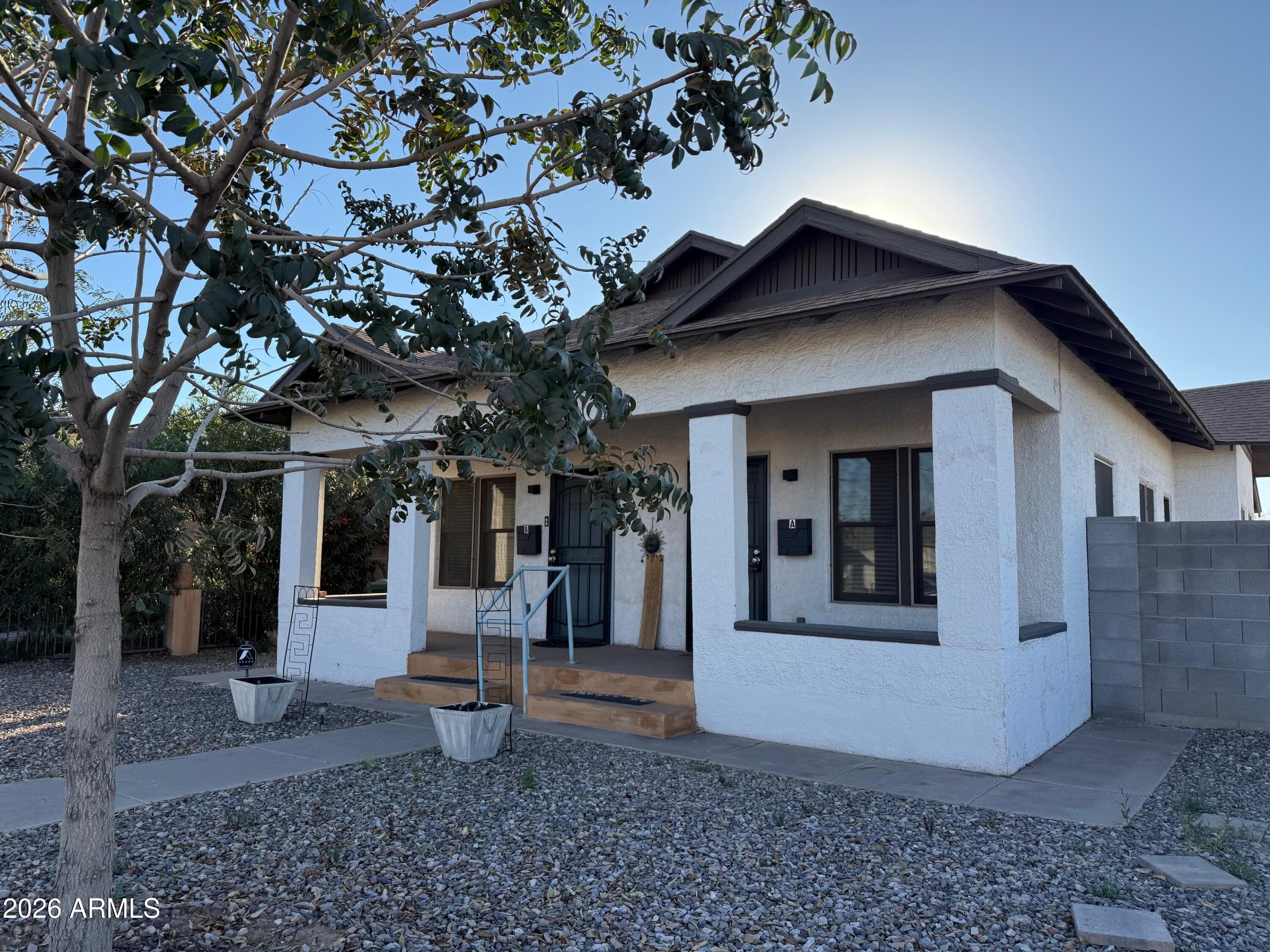 438 N 17th Ave — photo 1