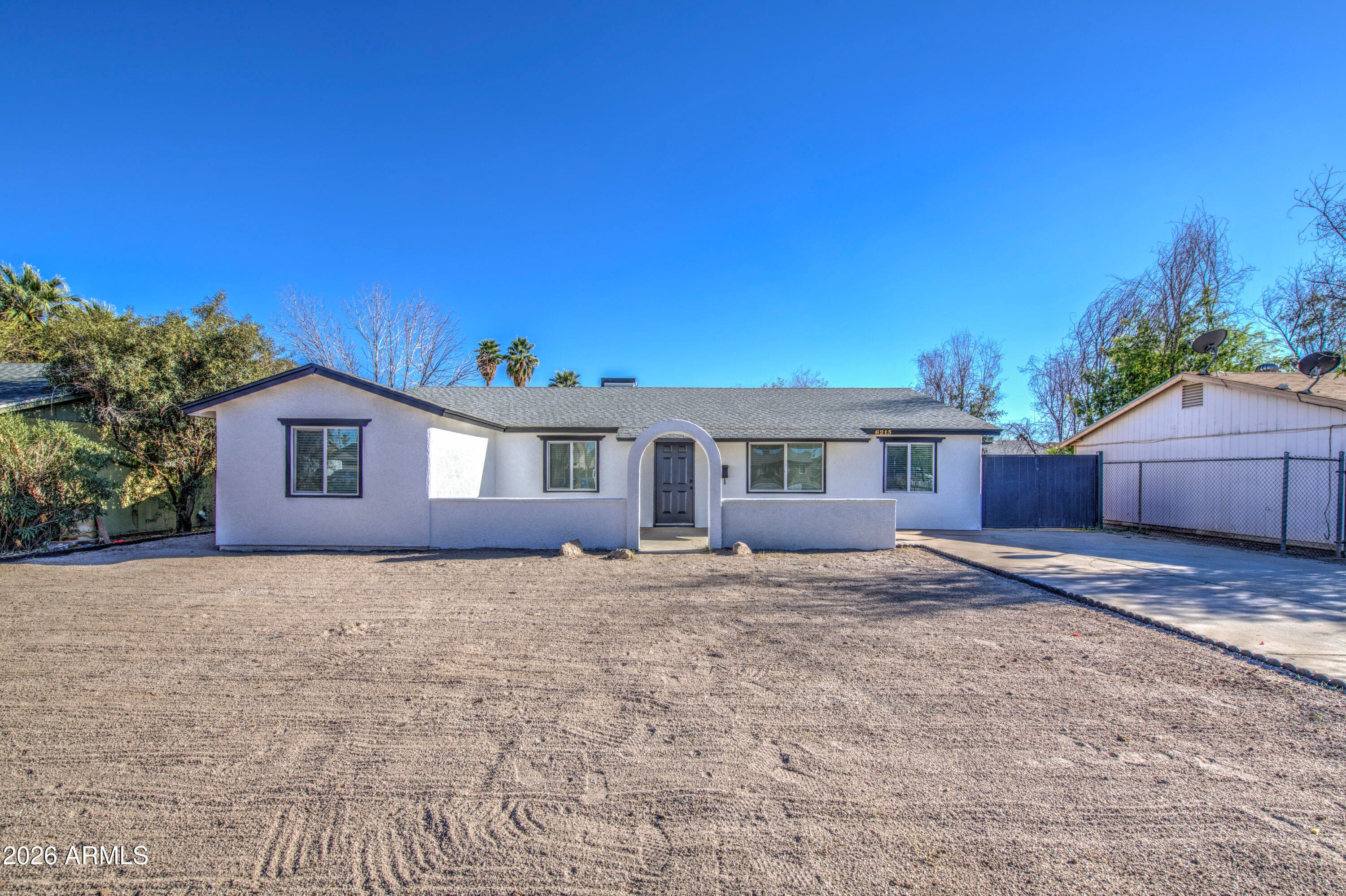 6213 W Almeria Rd — photo 1