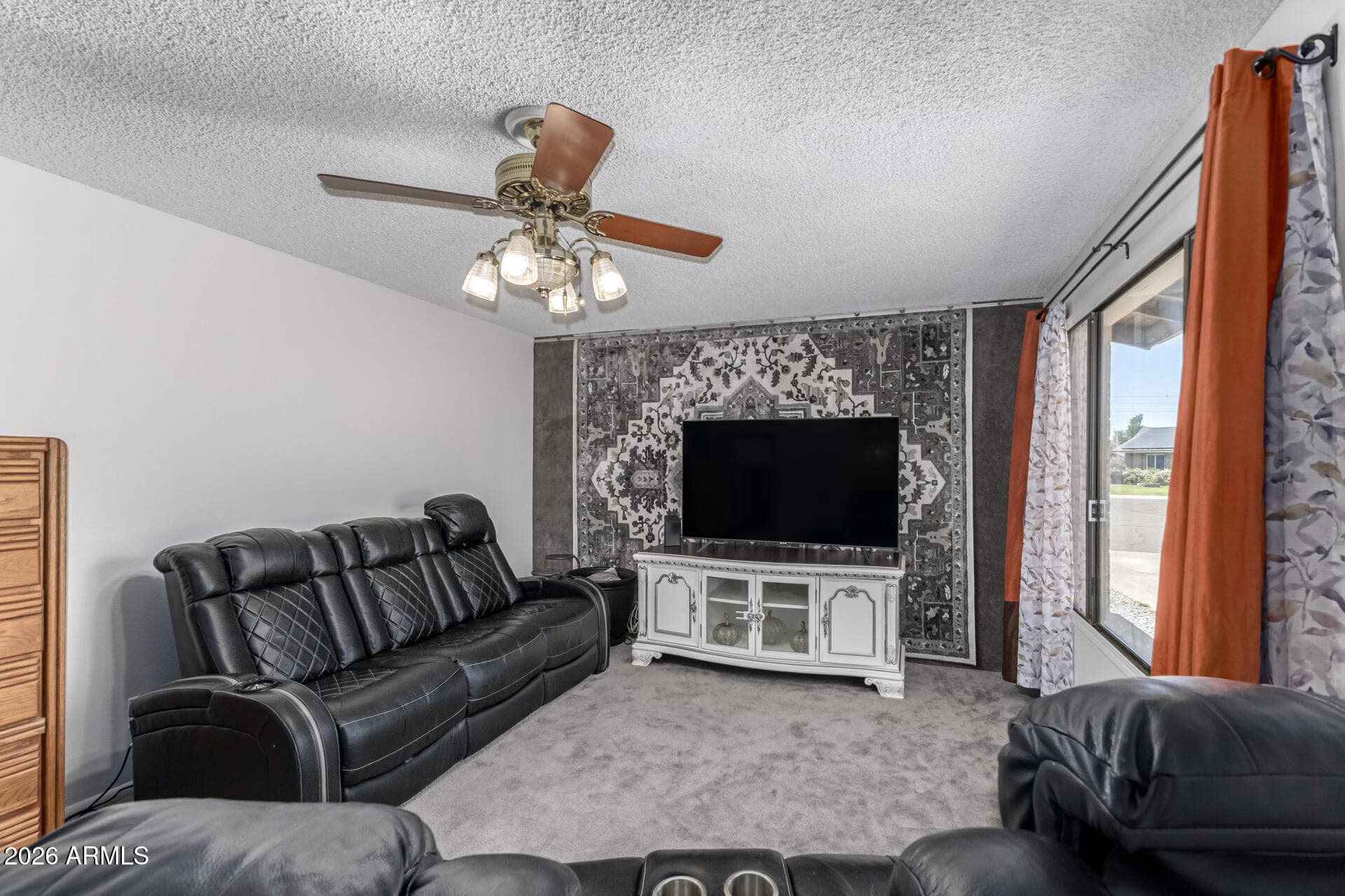 1314 E Verlea Circle — photo 2