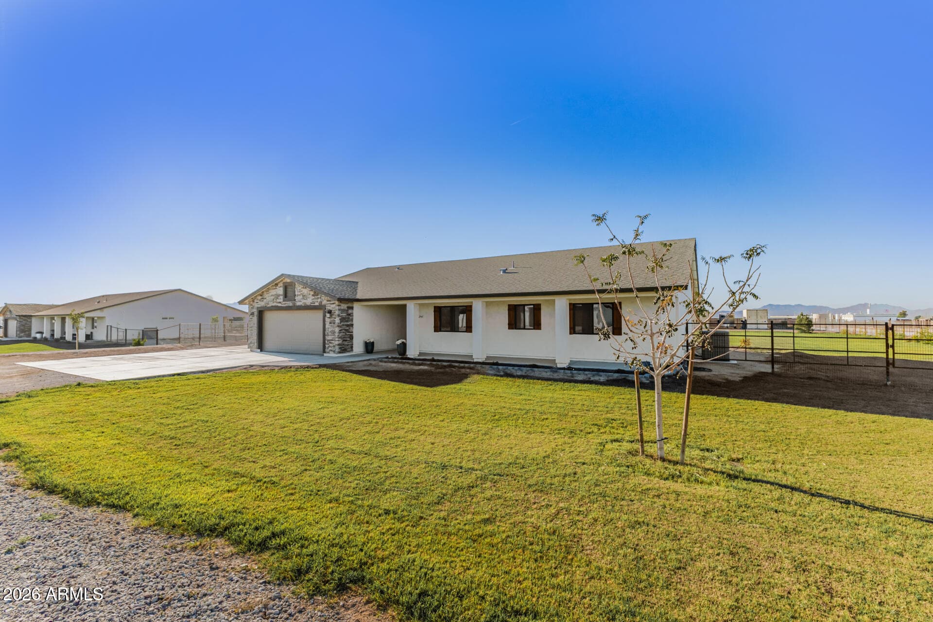 22547 W PECAN RD - Photo 4