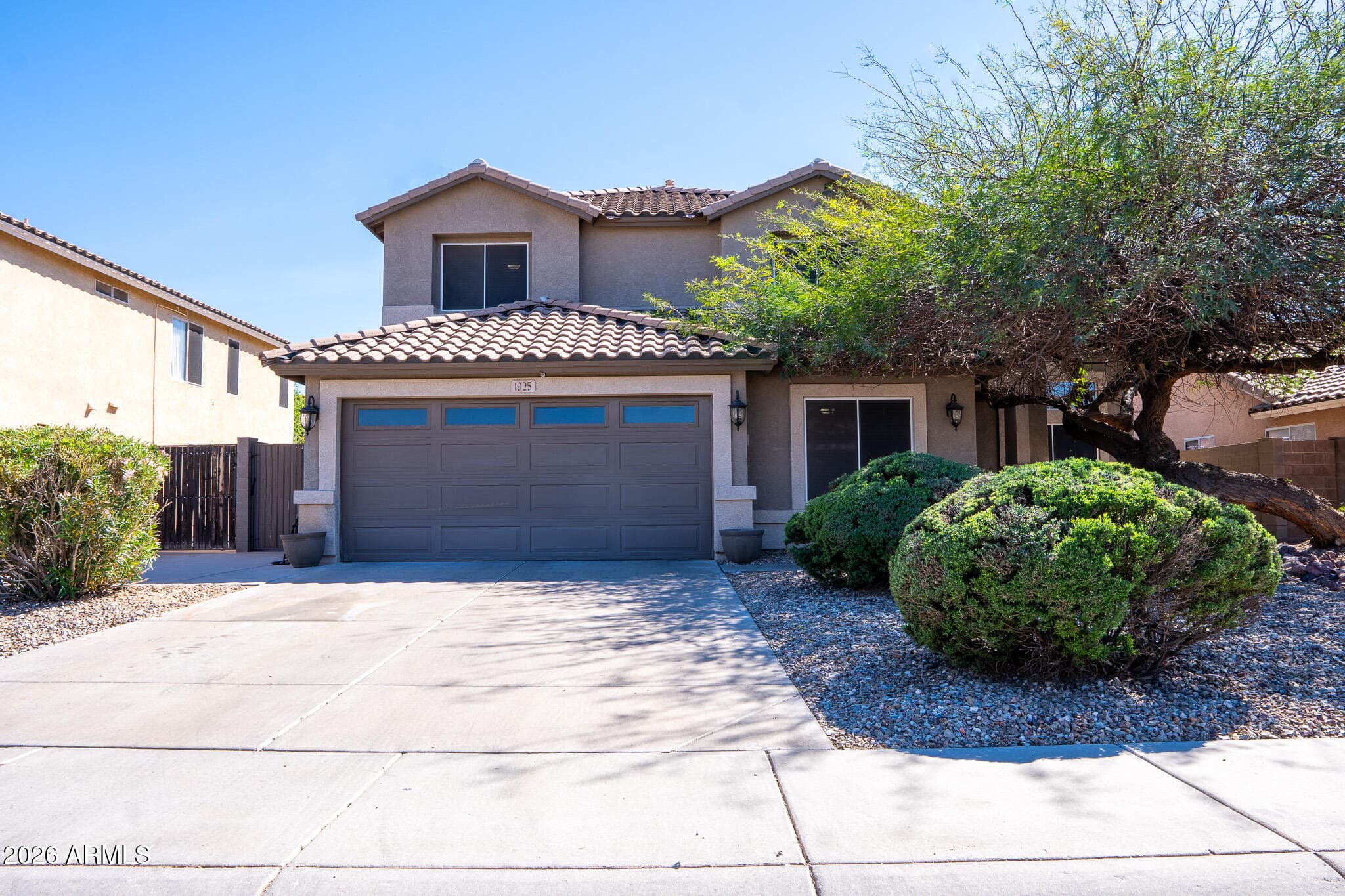 1925 W Burgess Ln — photo 1