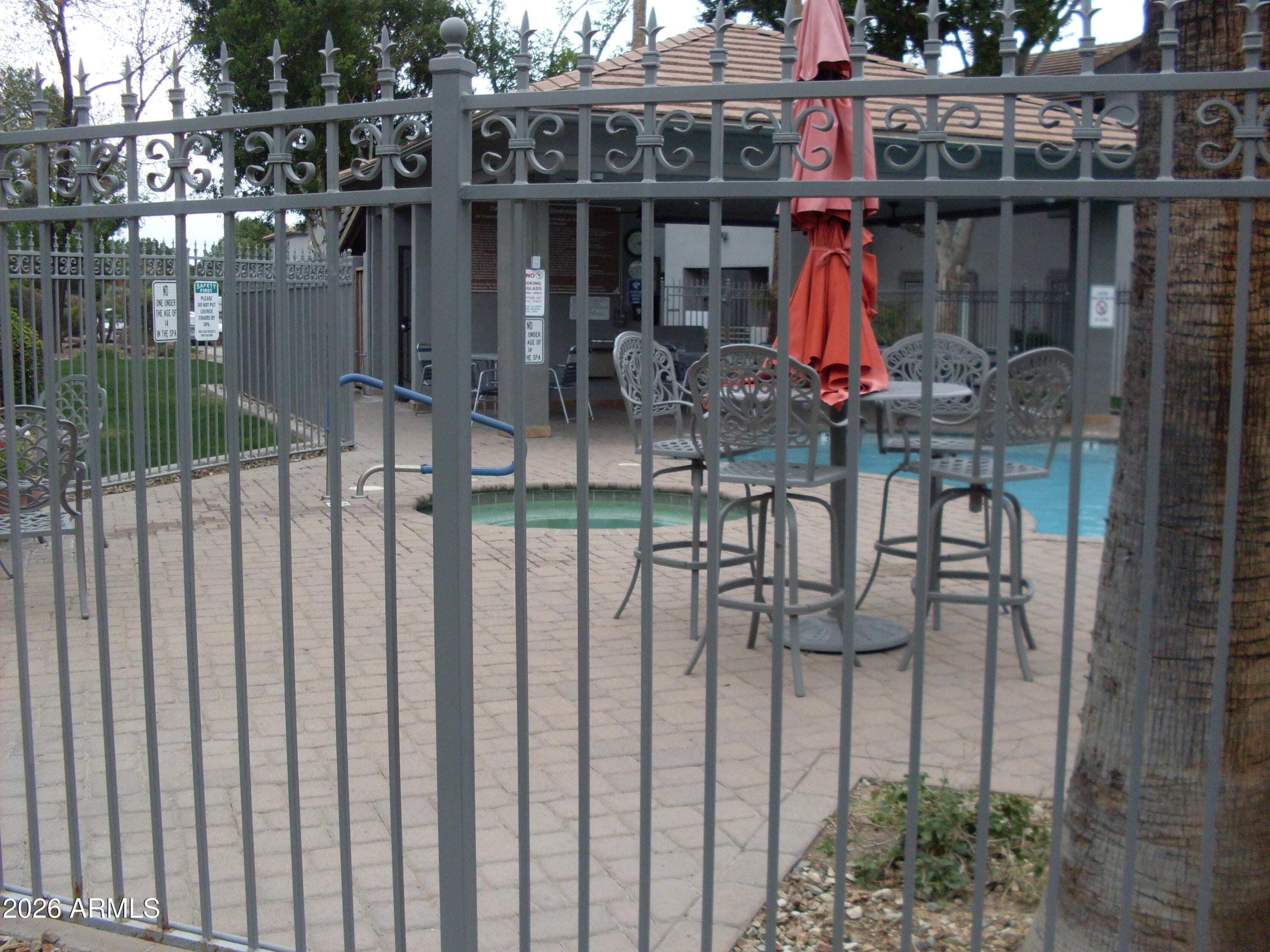 7401 W Arrowhead Clubhouse Dr 1001 — photo 32