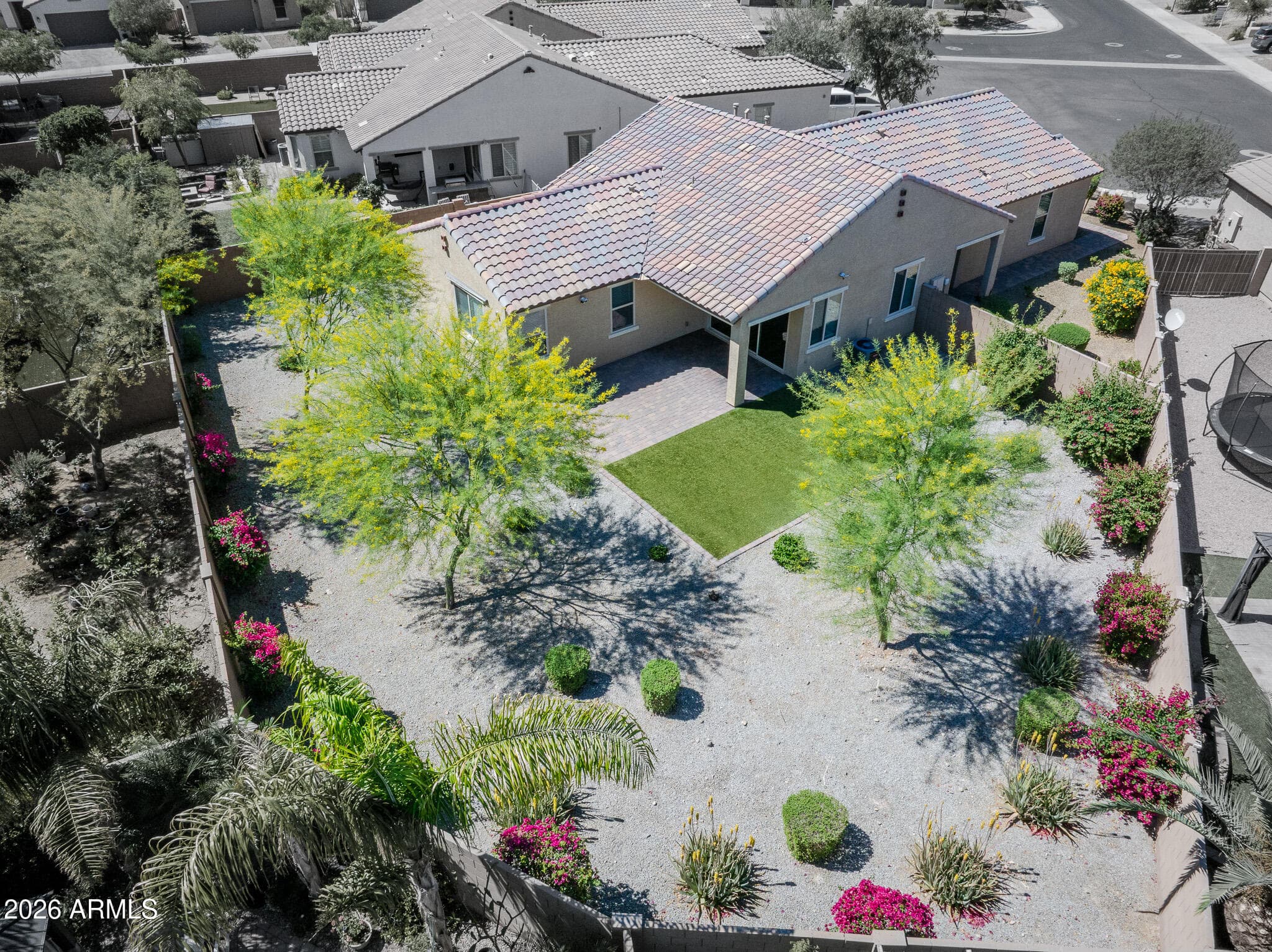 10037 W Cashman Dr — photo 2