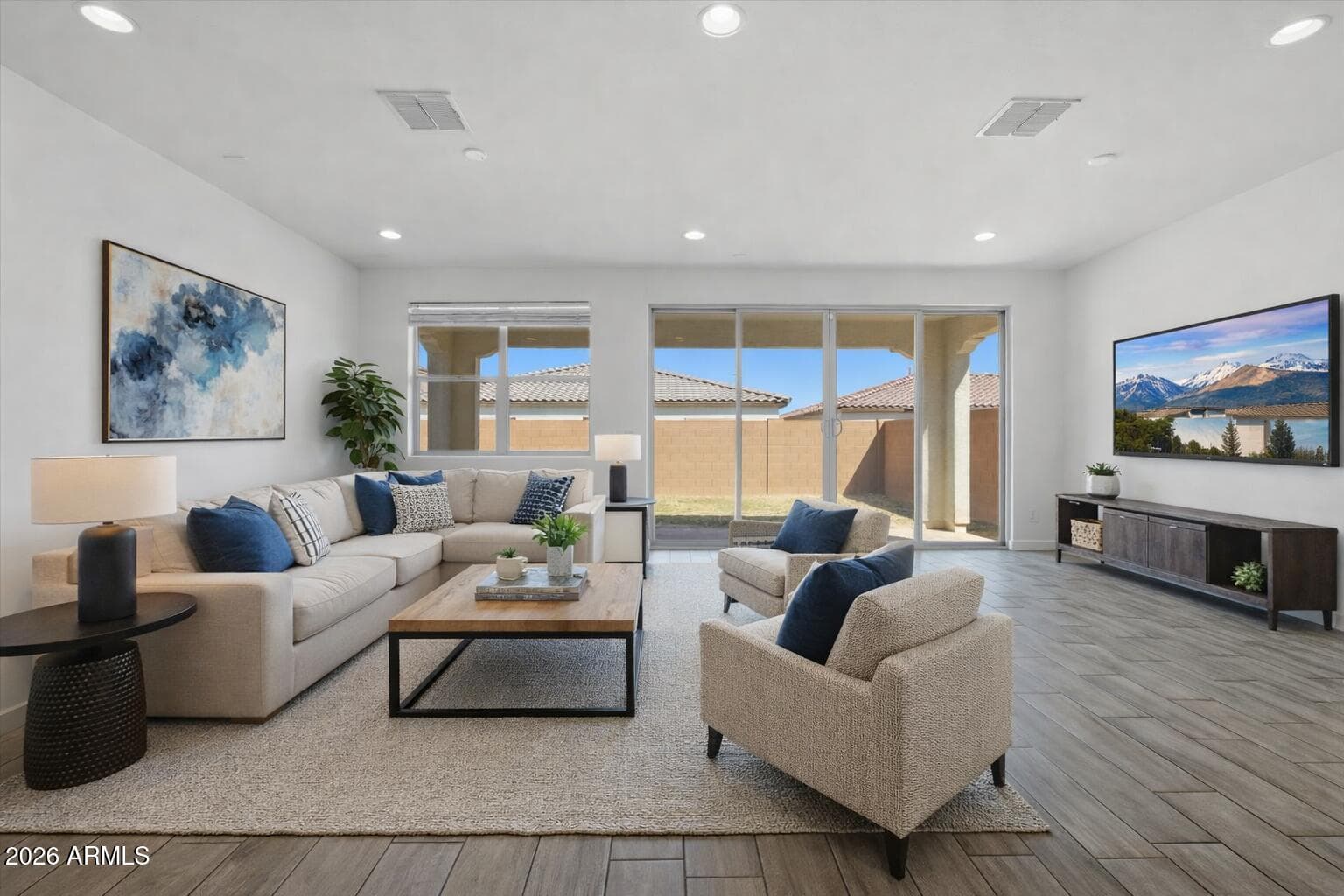 2542 W Pecan Rd — photo 2