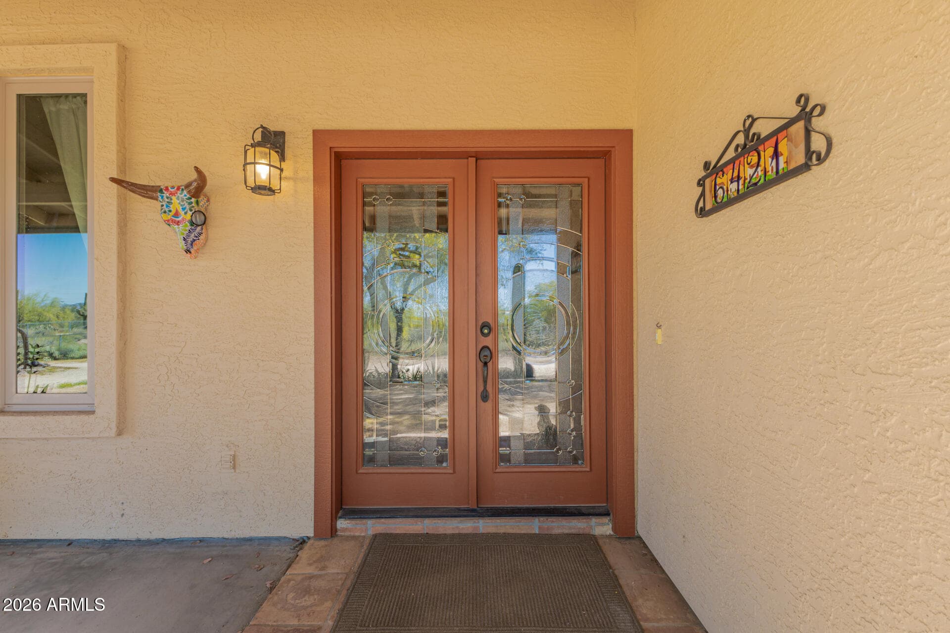 6421 E Gloria Ln — photo 2