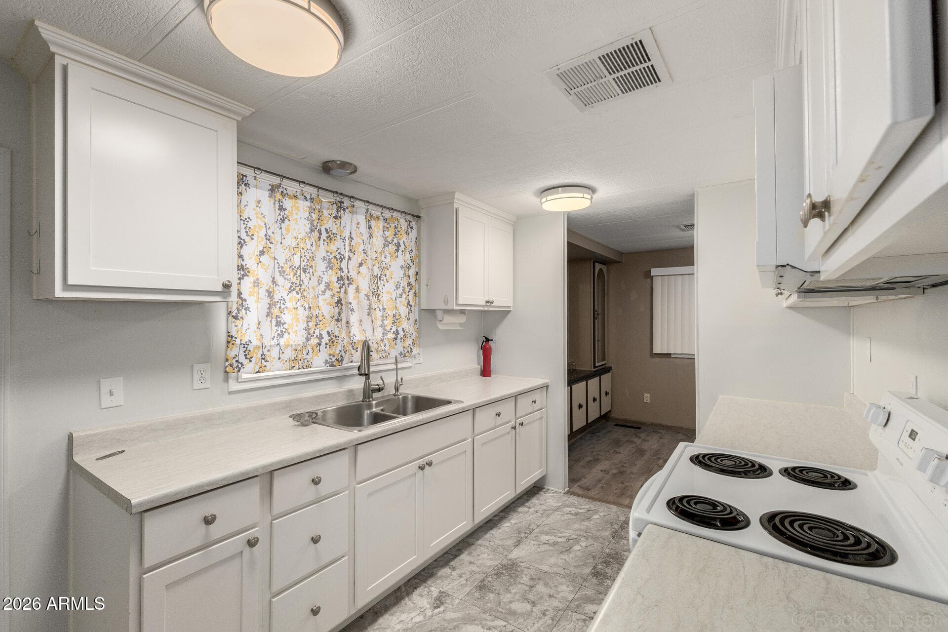 4065 E University Dr 358 — photo 2