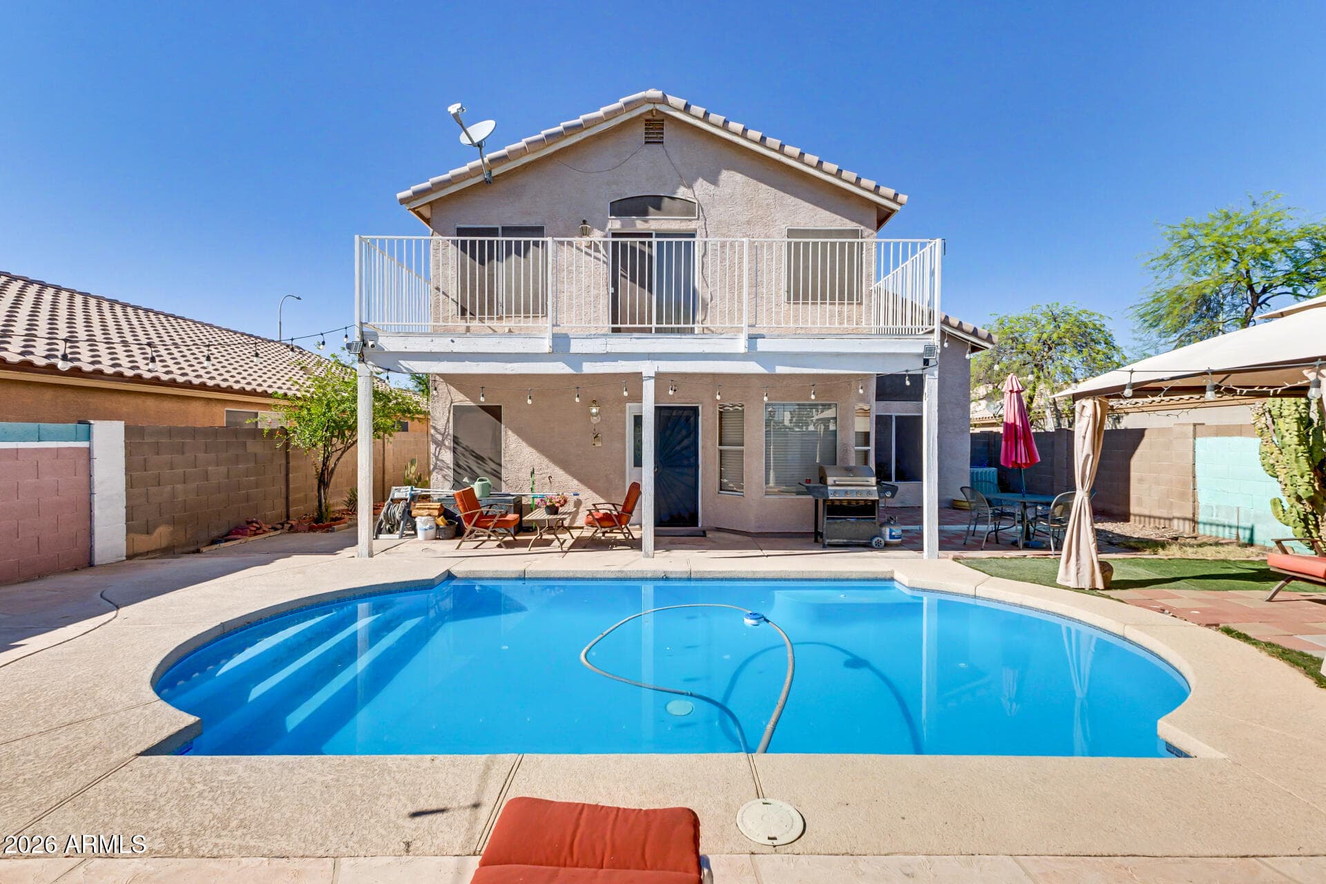 881 E Gary Dr — photo 2