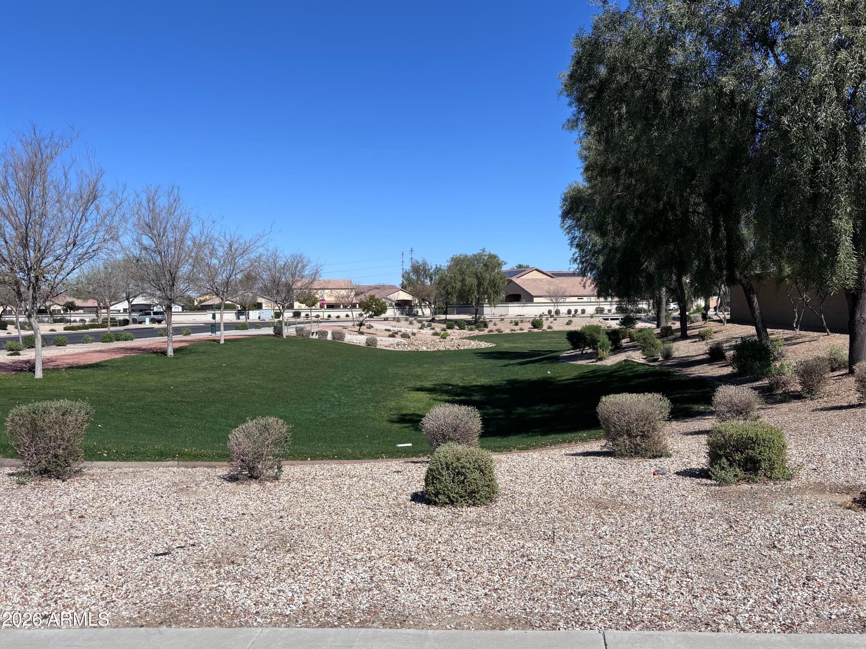 10231 W Southgate Ave — photo 2