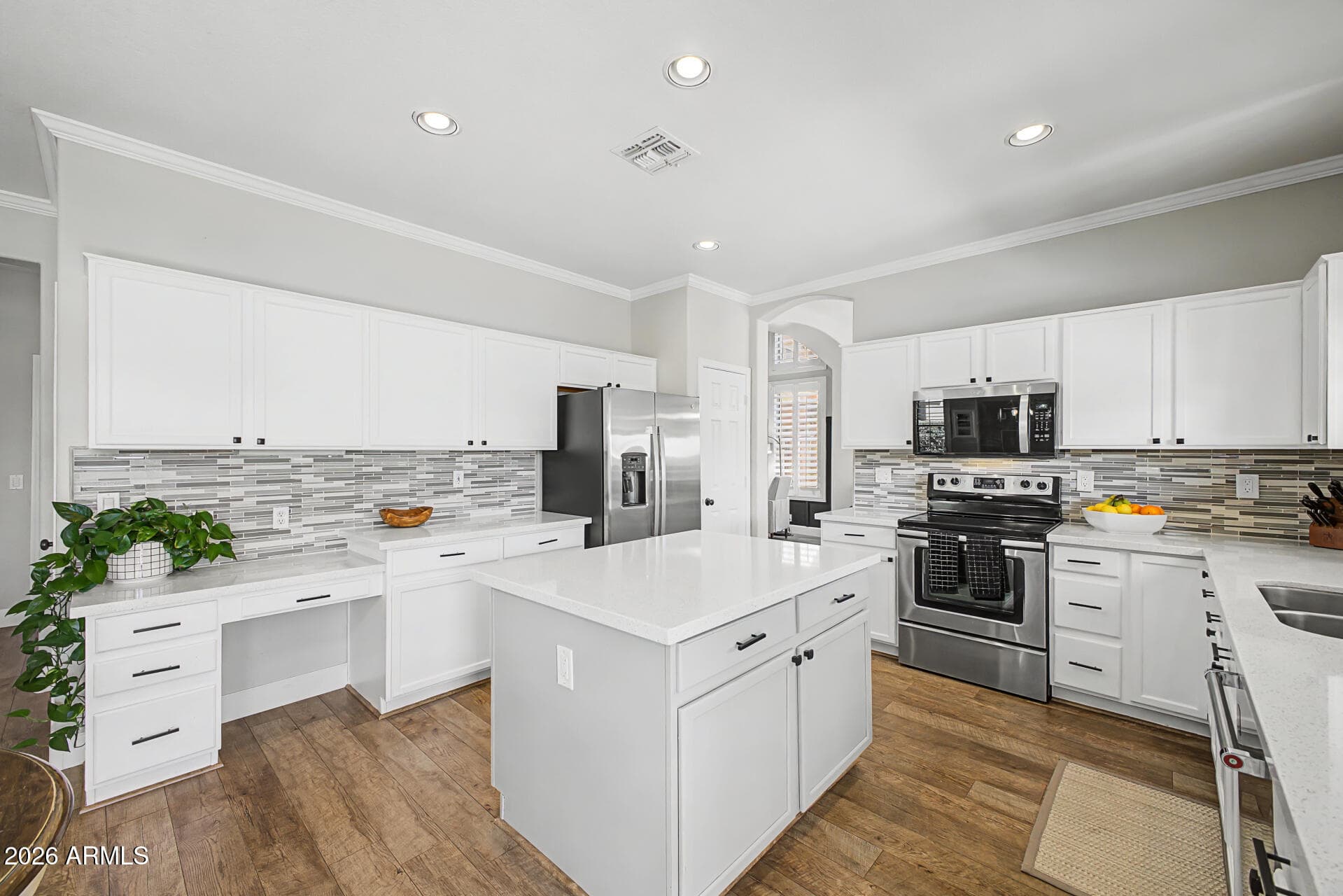 9037 W Quail Ave — photo 2