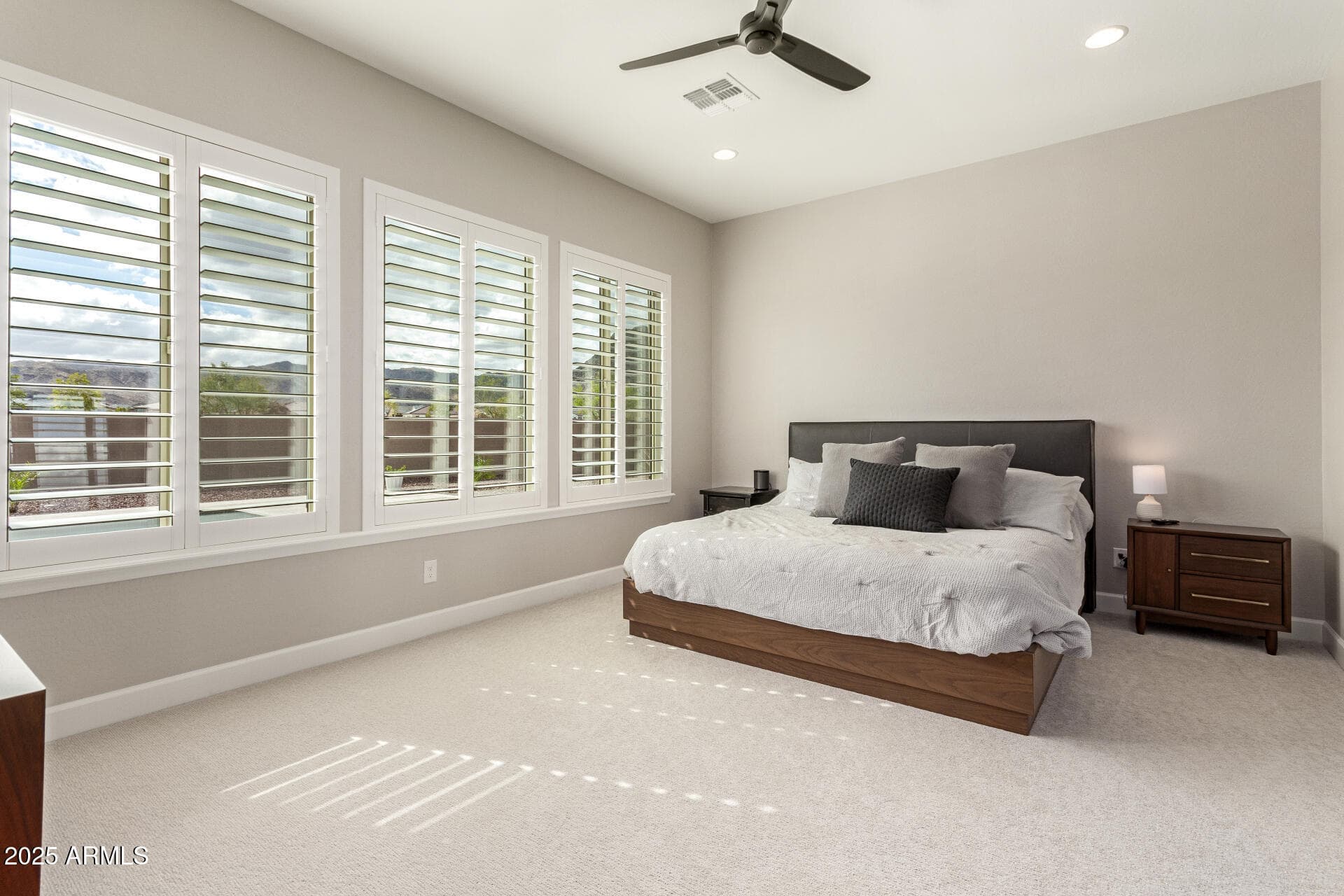 5700 N 202ND LN - Photo 4