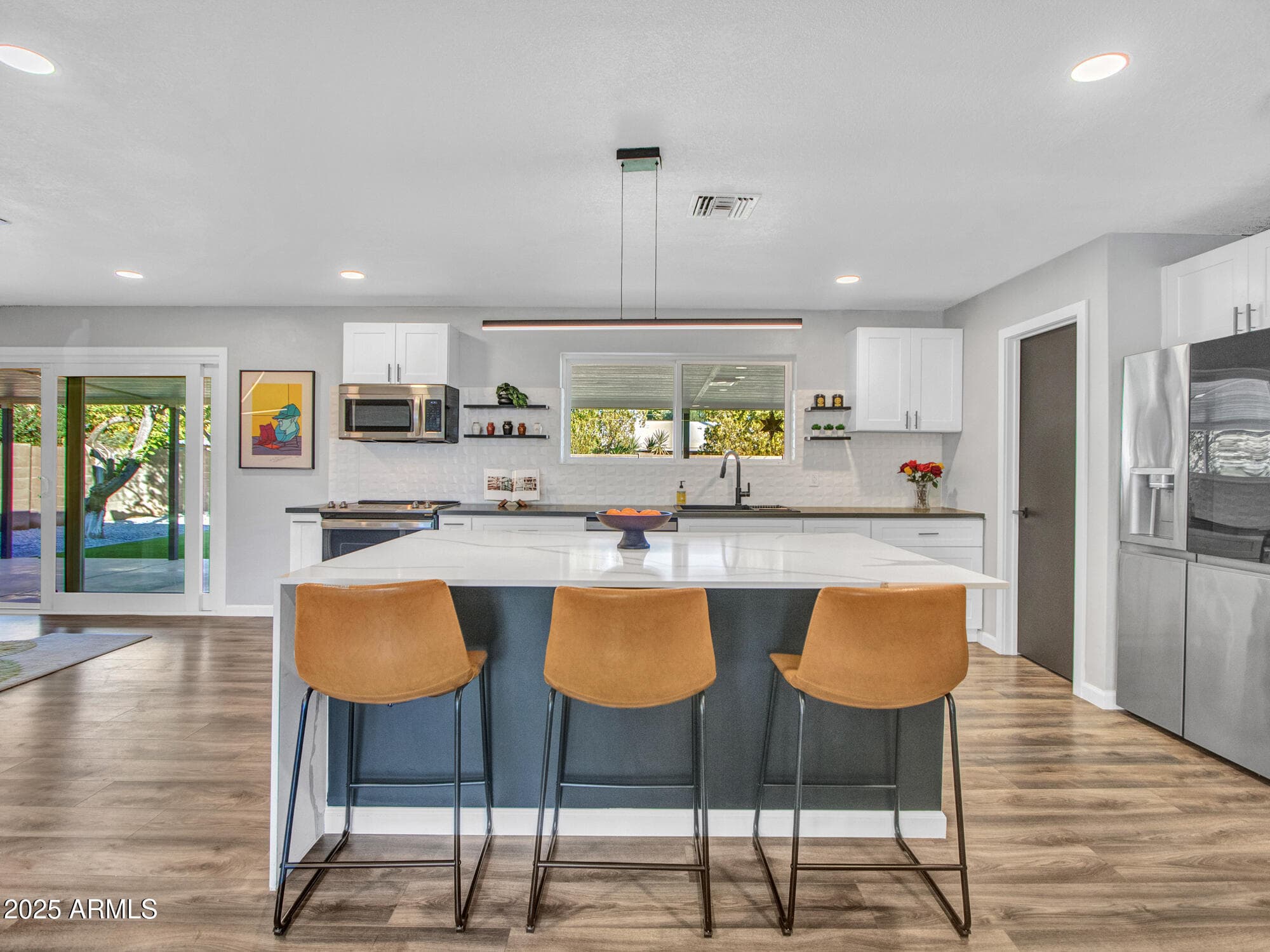 3010 E Yucca St — photo 2