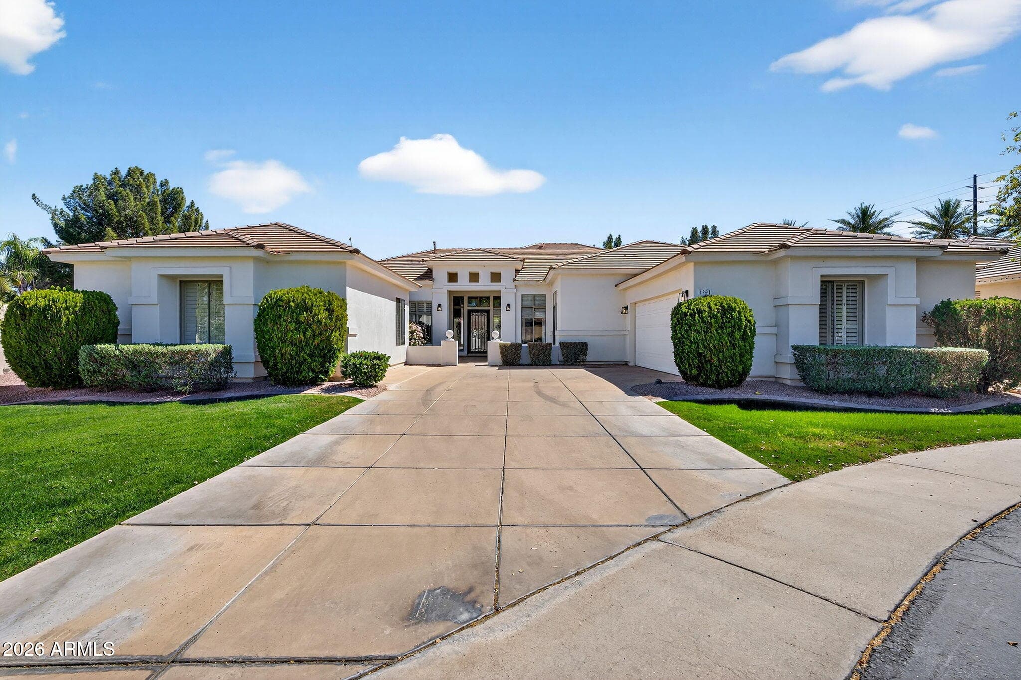 1961 S Santa Anna Dr — photo 1