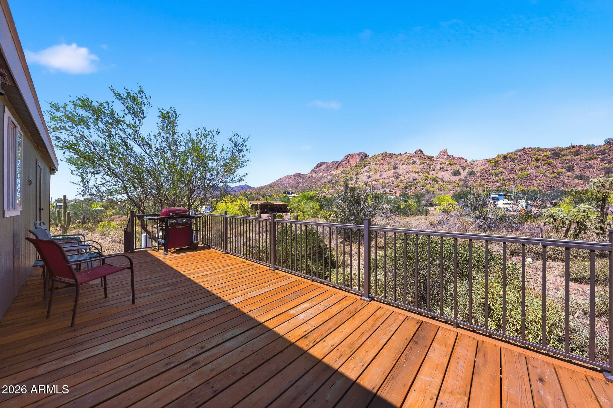 636 W Saddle Butte St — photo 2