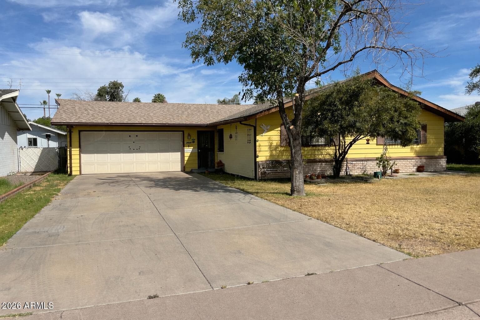 3526 W Harmont Dr — photo 1