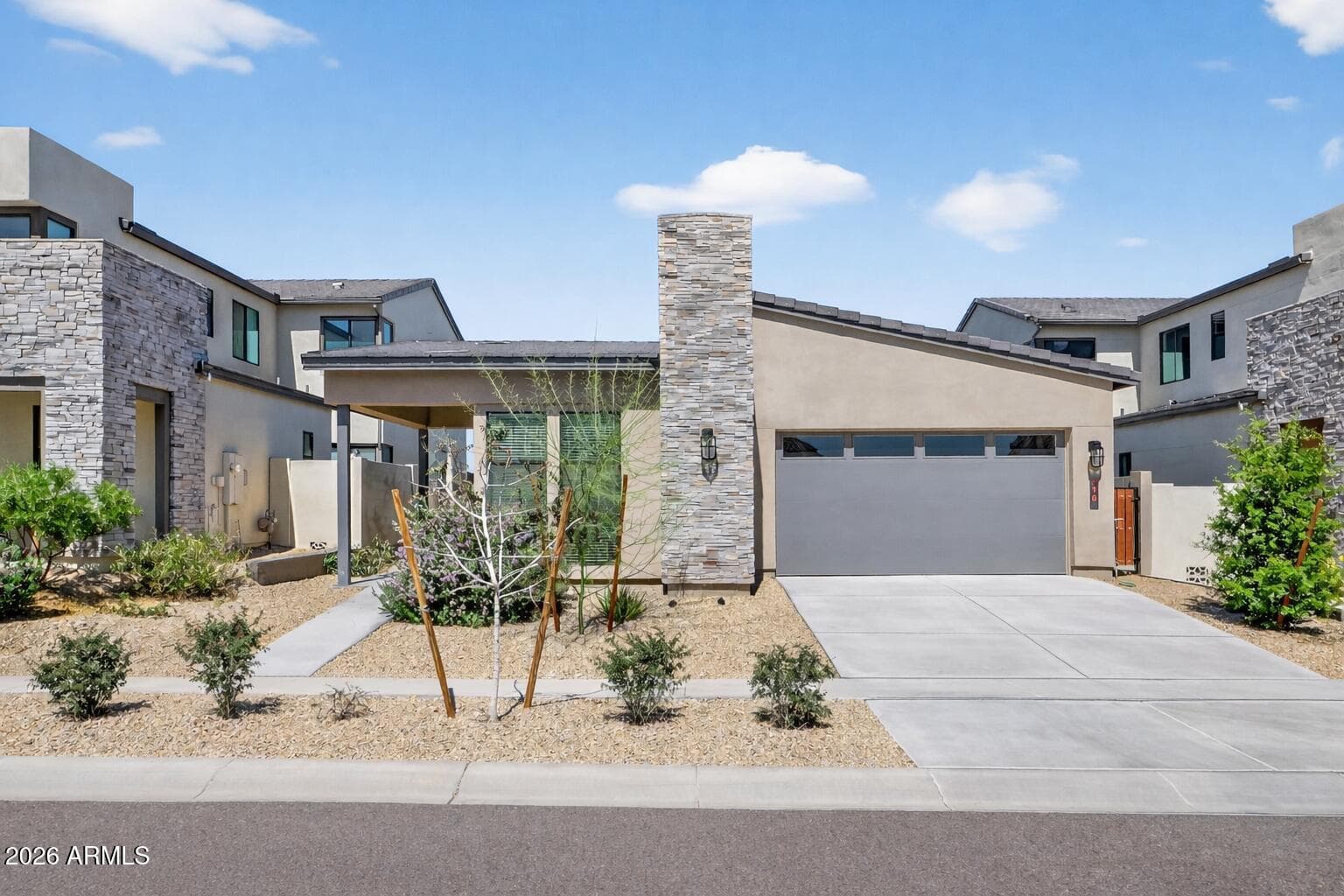 810 E HOPI TRAIL - Photo 2